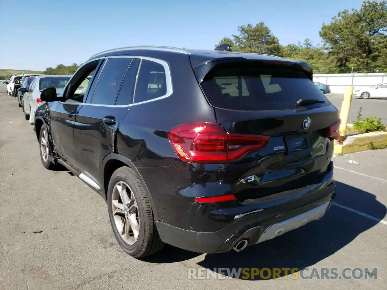 3 Photograph of a damaged car 5UXTY5C07M9G53460 BMW X3 2021