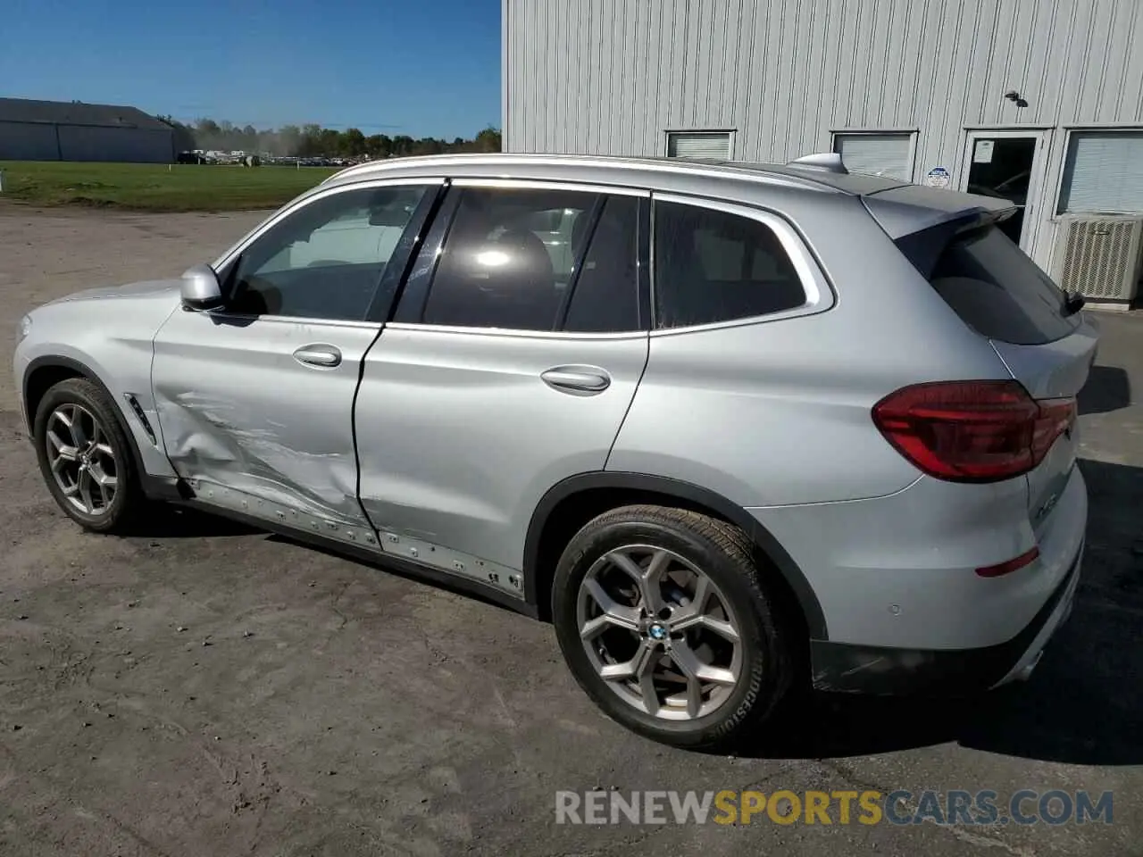 2 Photograph of a damaged car 5UXTY5C07M9G53748 BMW X3 2021
