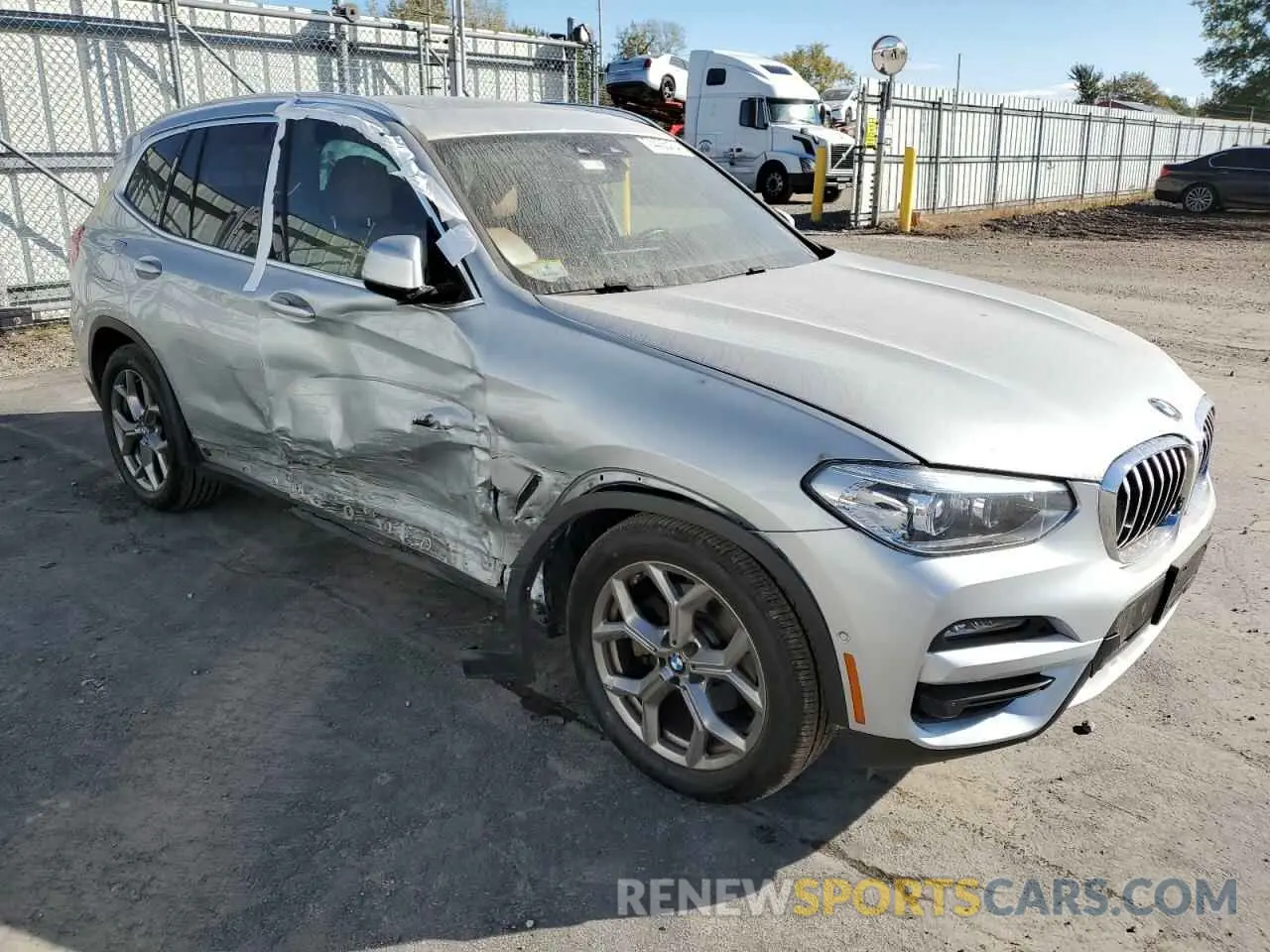 4 Photograph of a damaged car 5UXTY5C07M9G53748 BMW X3 2021