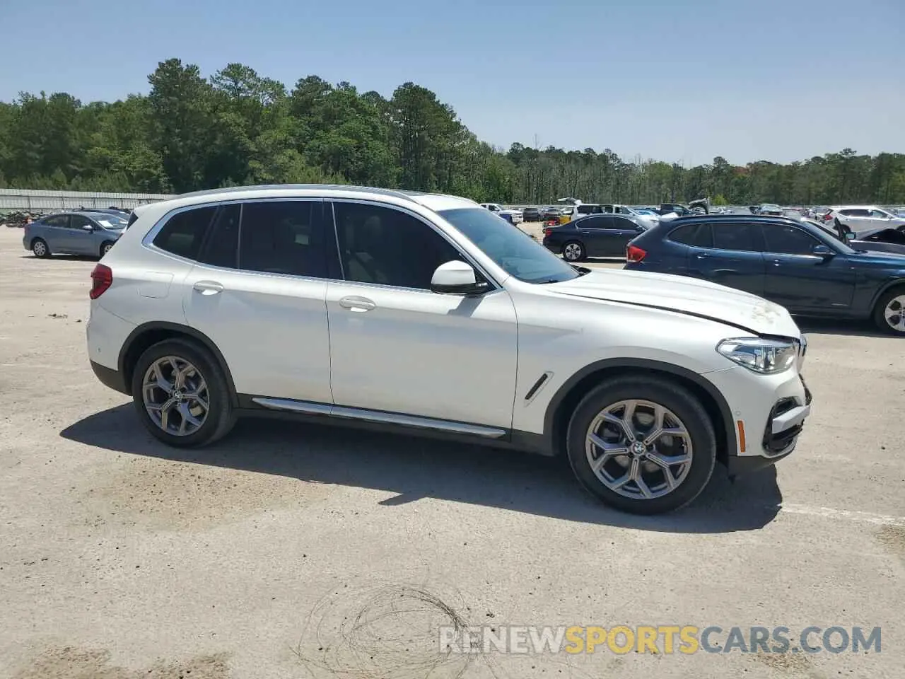 4 Photograph of a damaged car 5UXTY5C07M9H37939 BMW X3 2021
