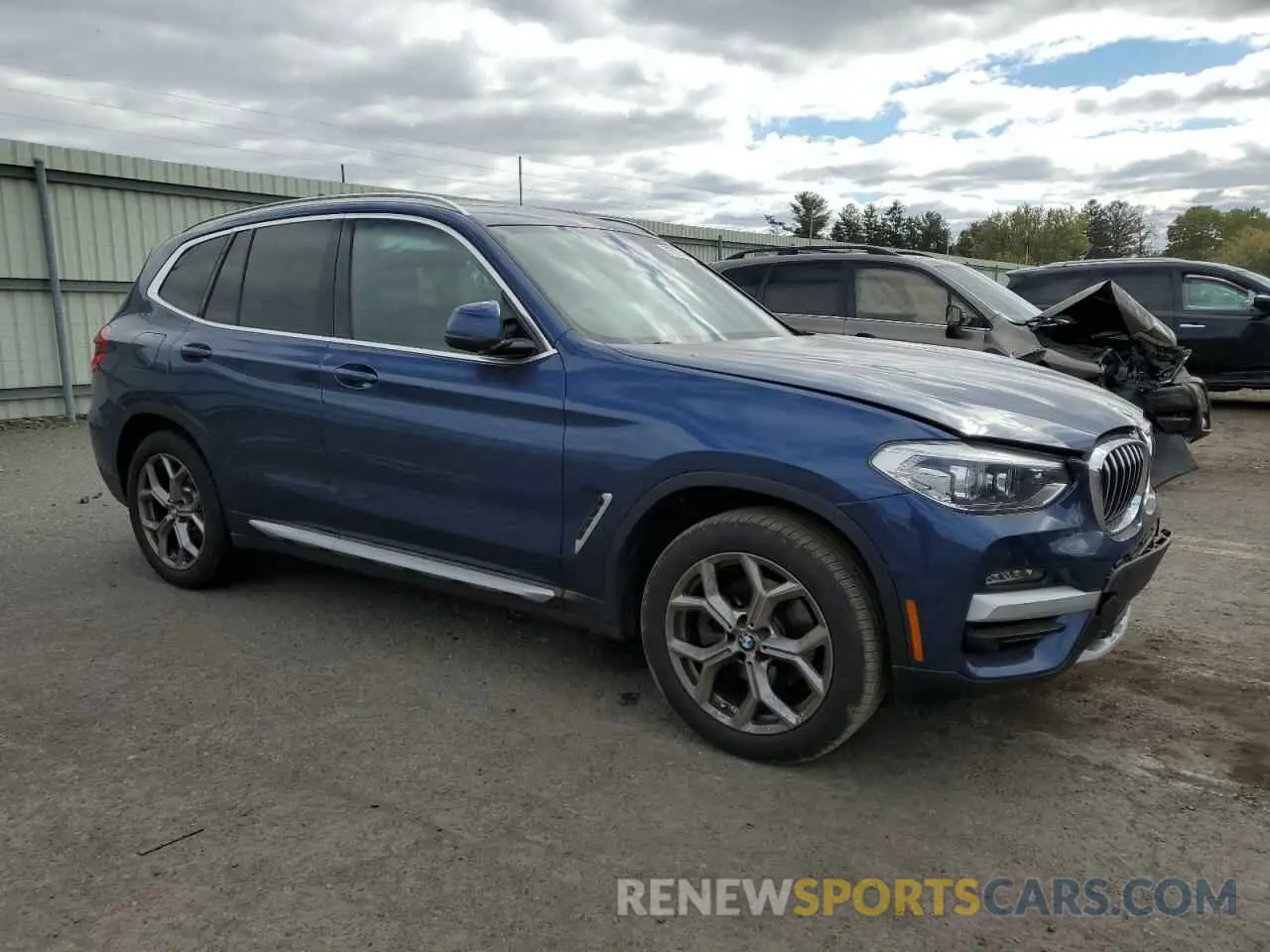 4 Photograph of a damaged car 5UXTY5C07M9H40467 BMW X3 2021