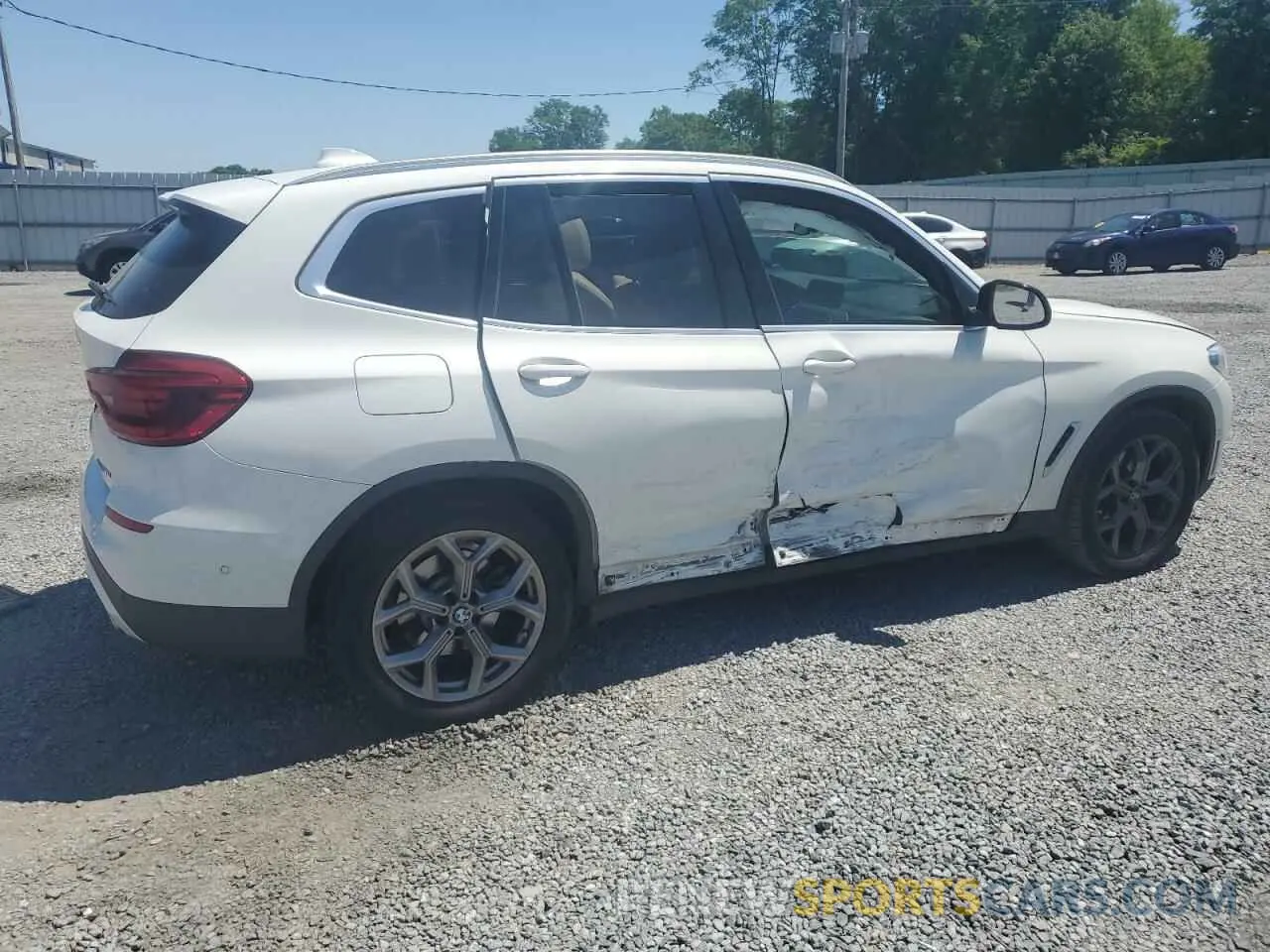 3 Photograph of a damaged car 5UXTY5C07M9H69645 BMW X3 2021