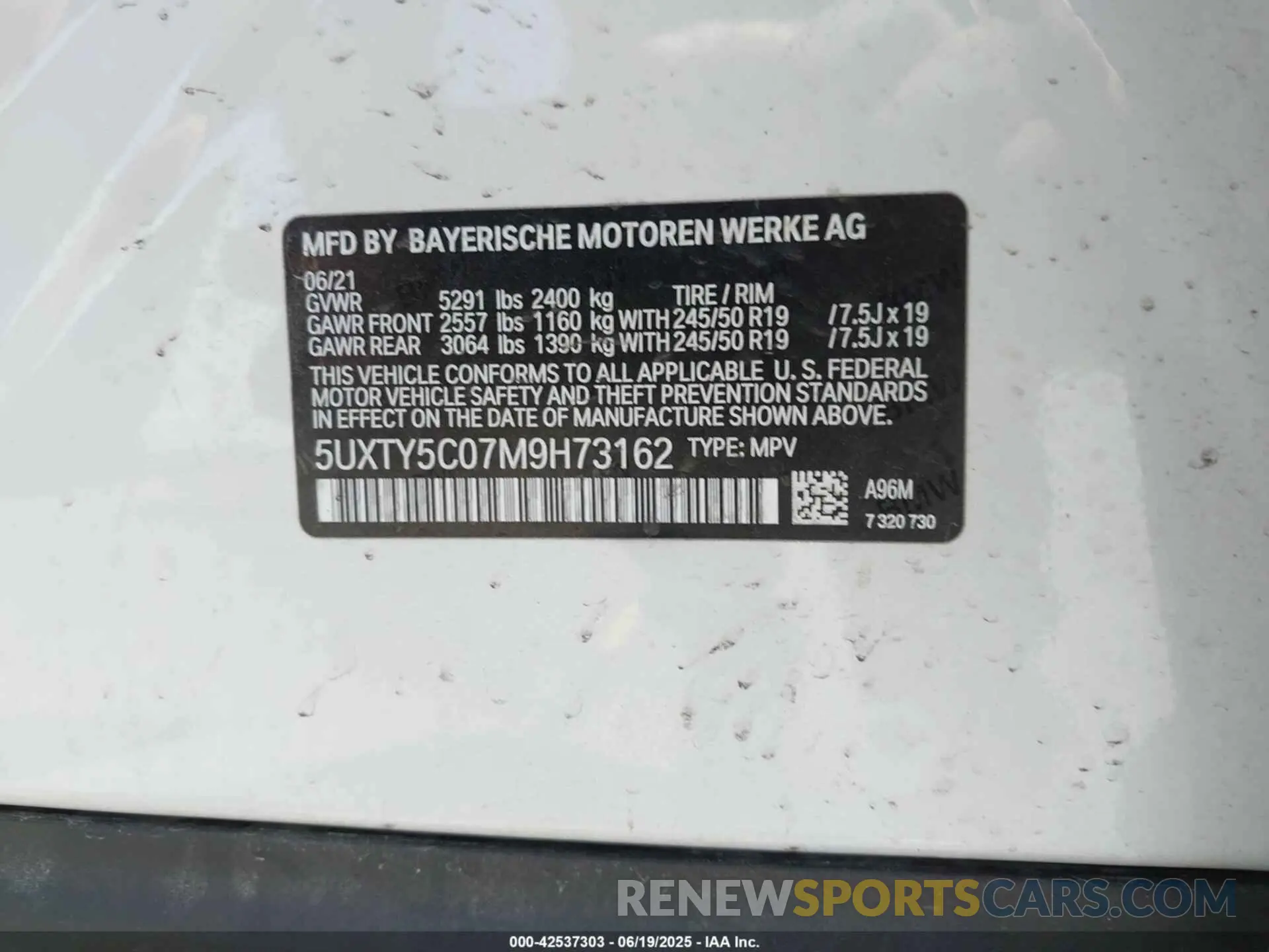 9 Photograph of a damaged car 5UXTY5C07M9H73162 BMW X3 2021