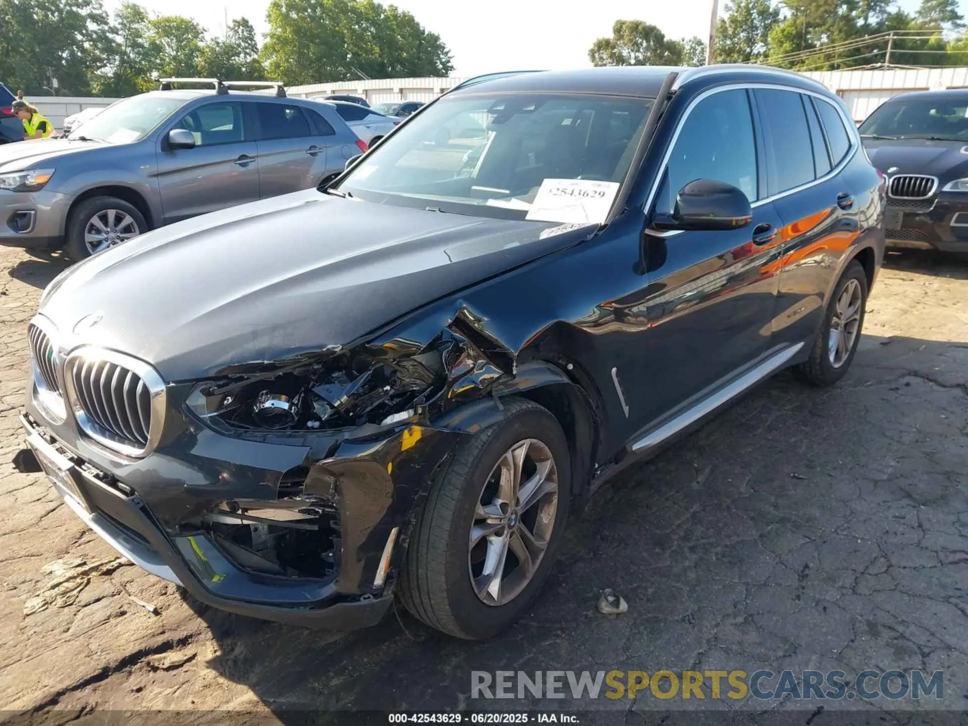 2 Photograph of a damaged car 5UXTY5C08M9E22406 BMW X3 2021