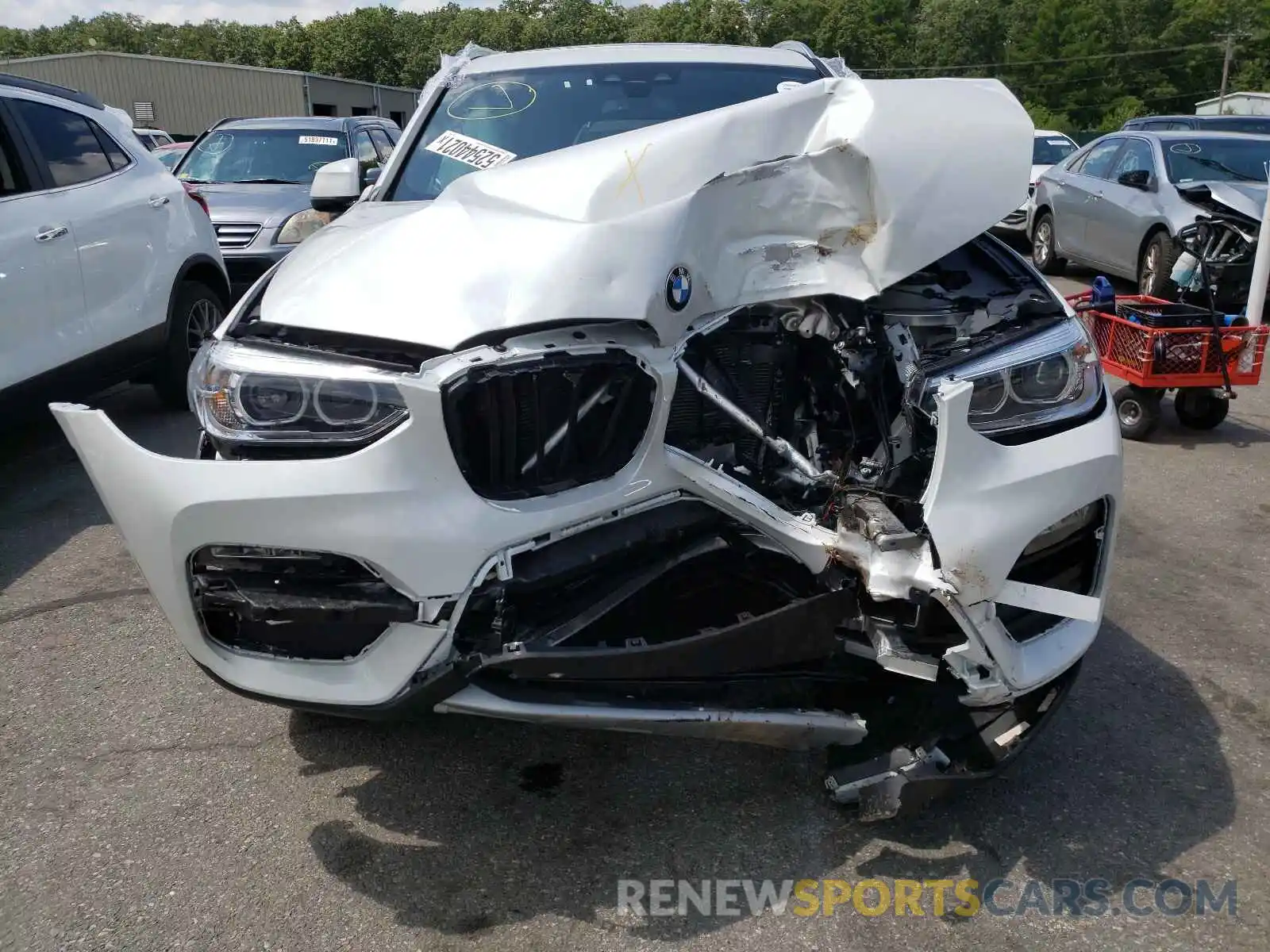 9 Photograph of a damaged car 5UXTY5C08M9E96506 BMW X3 2021