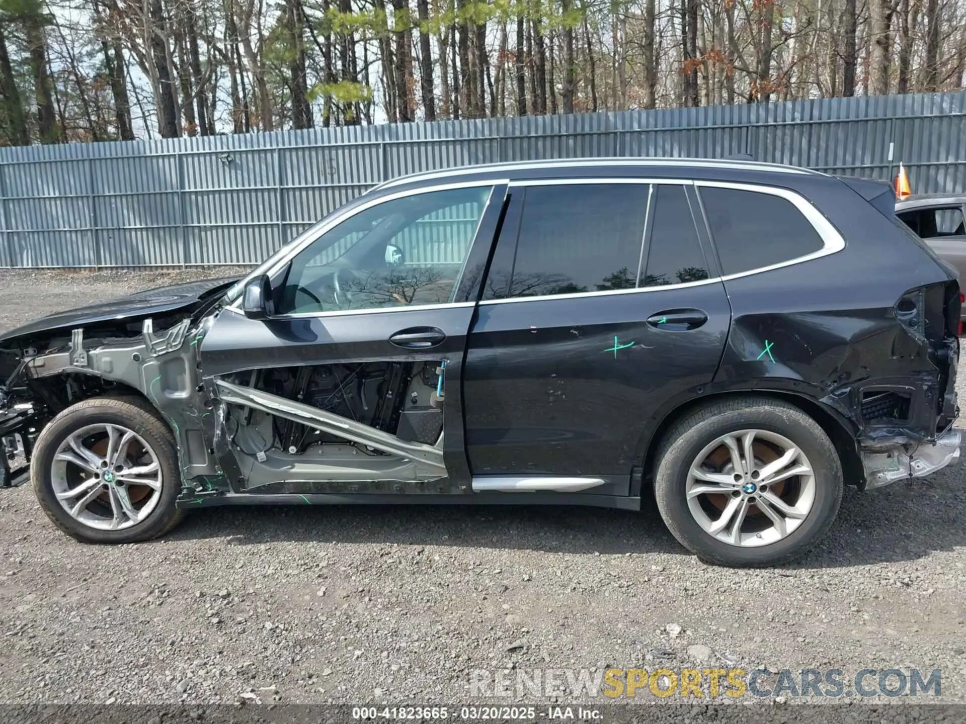 14 Photograph of a damaged car 5UXTY5C08M9F86237 BMW X3 2021