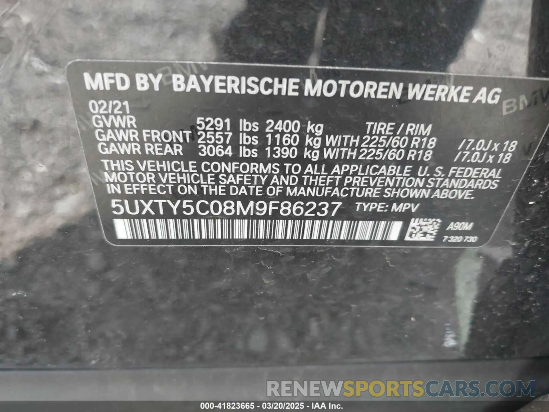 9 Photograph of a damaged car 5UXTY5C08M9F86237 BMW X3 2021