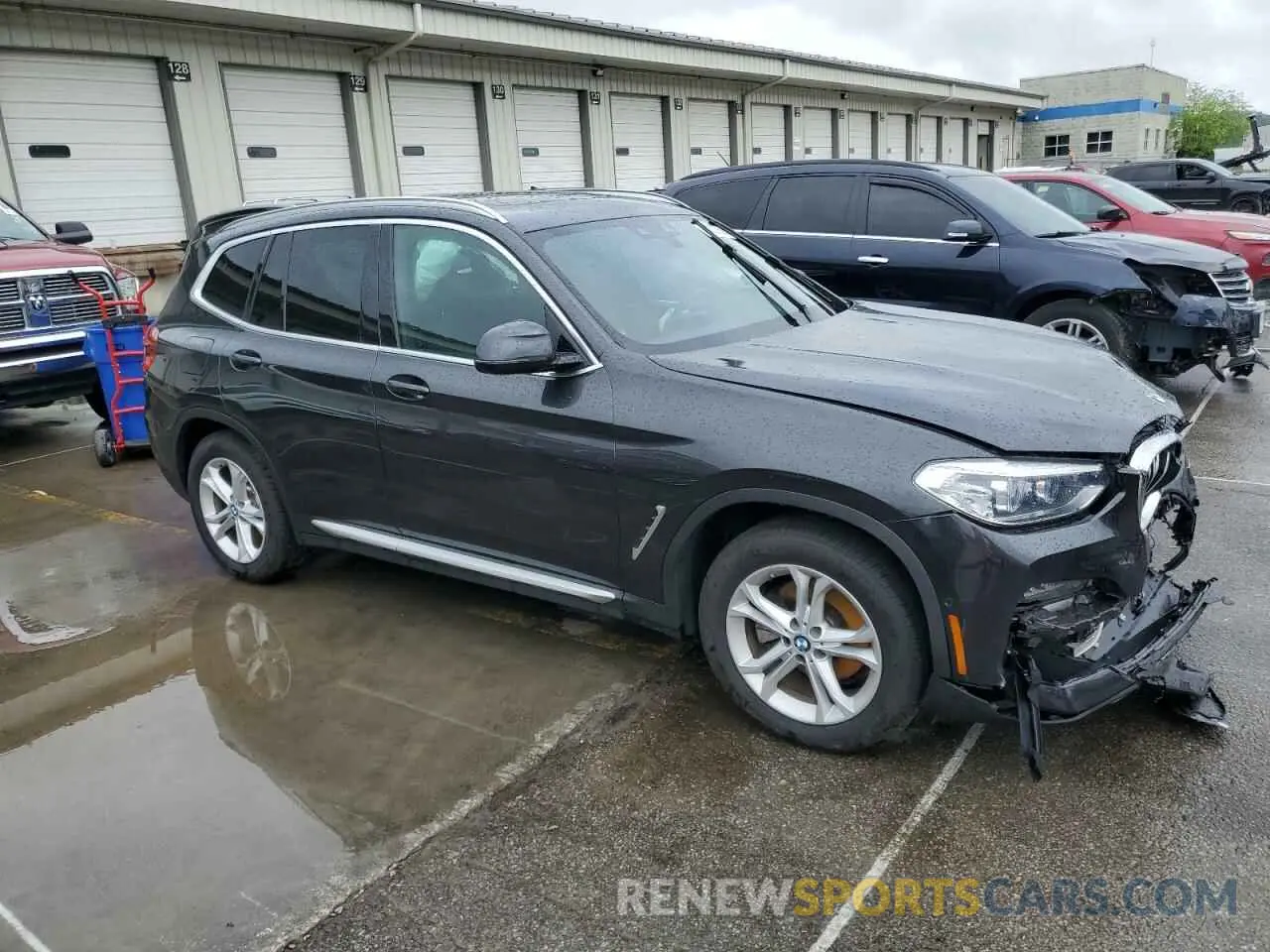 4 Photograph of a damaged car 5UXTY5C08M9G40975 BMW X3 2021