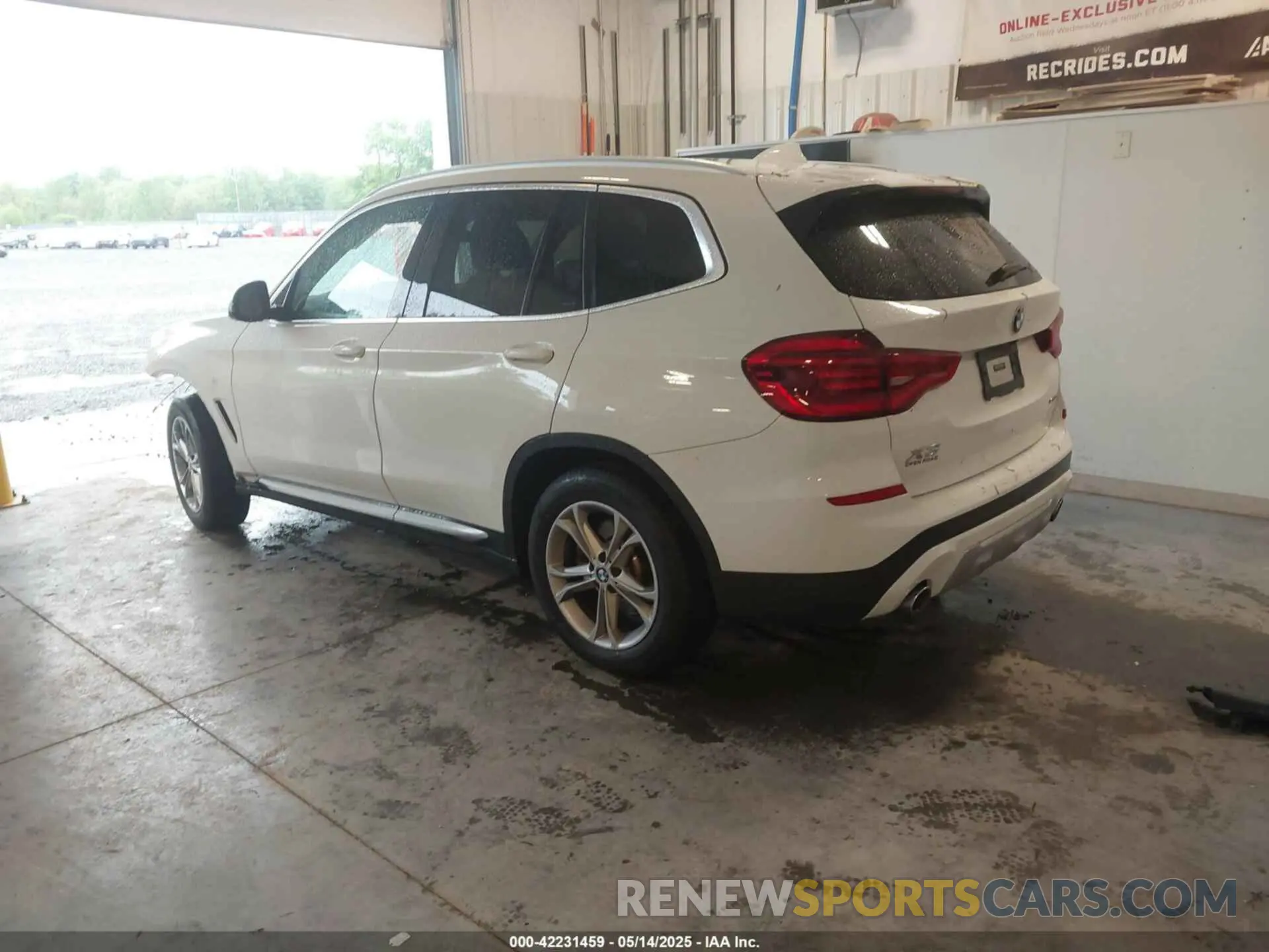 3 Photograph of a damaged car 5UXTY5C08M9H59027 BMW X3 2021