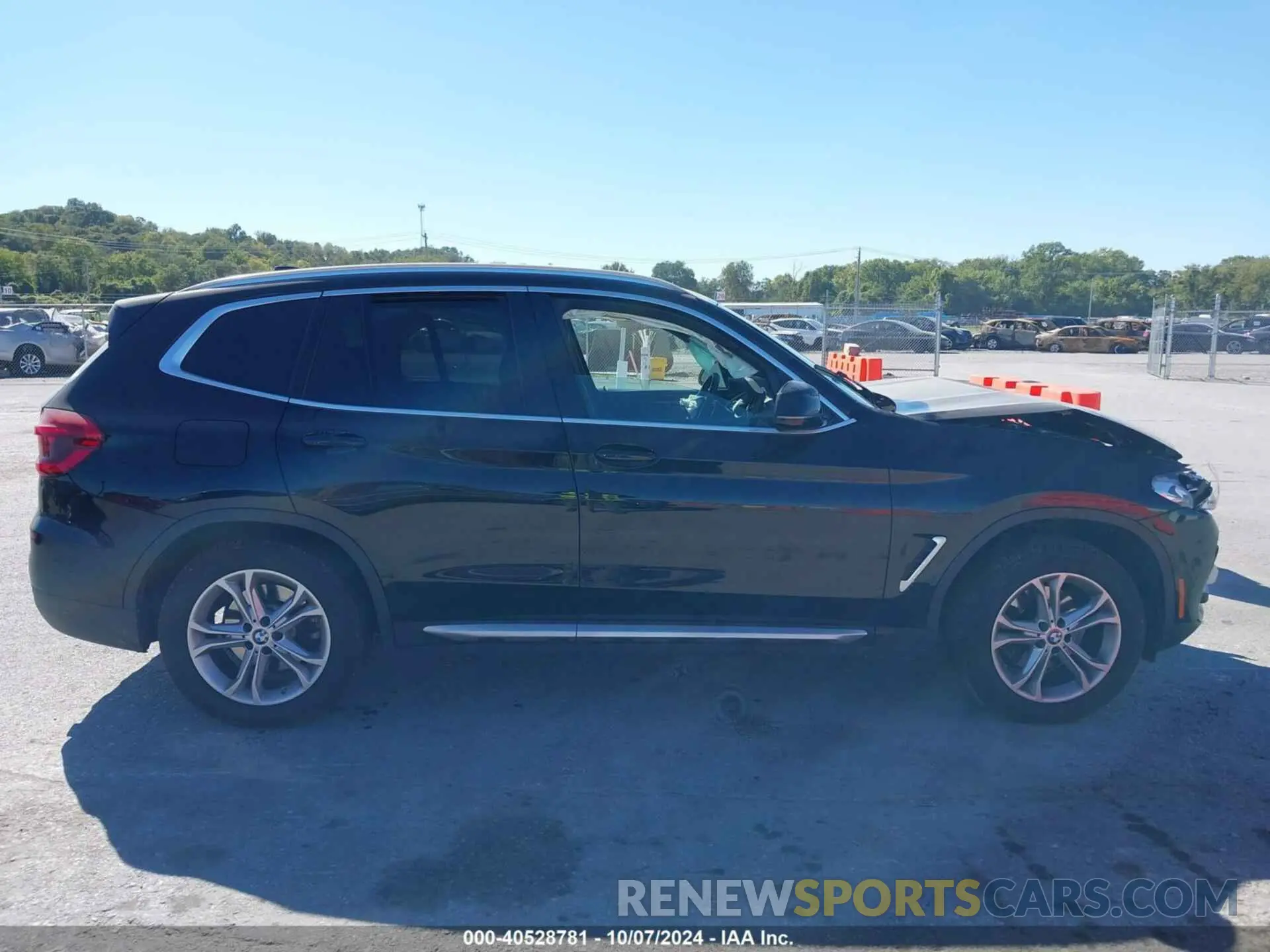 13 Photograph of a damaged car 5UXTY5C09M9E17022 BMW X3 2021