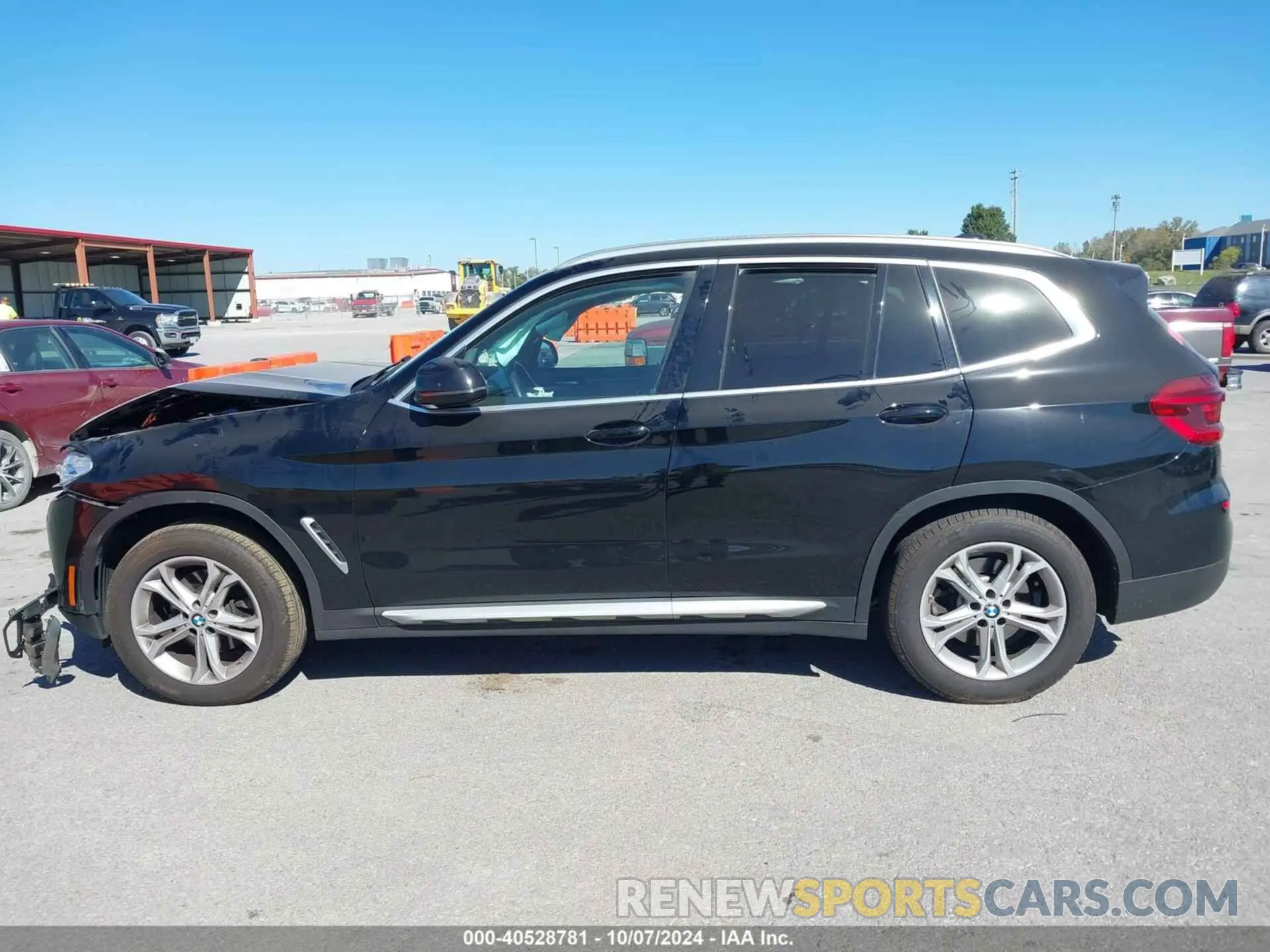 14 Photograph of a damaged car 5UXTY5C09M9E17022 BMW X3 2021
