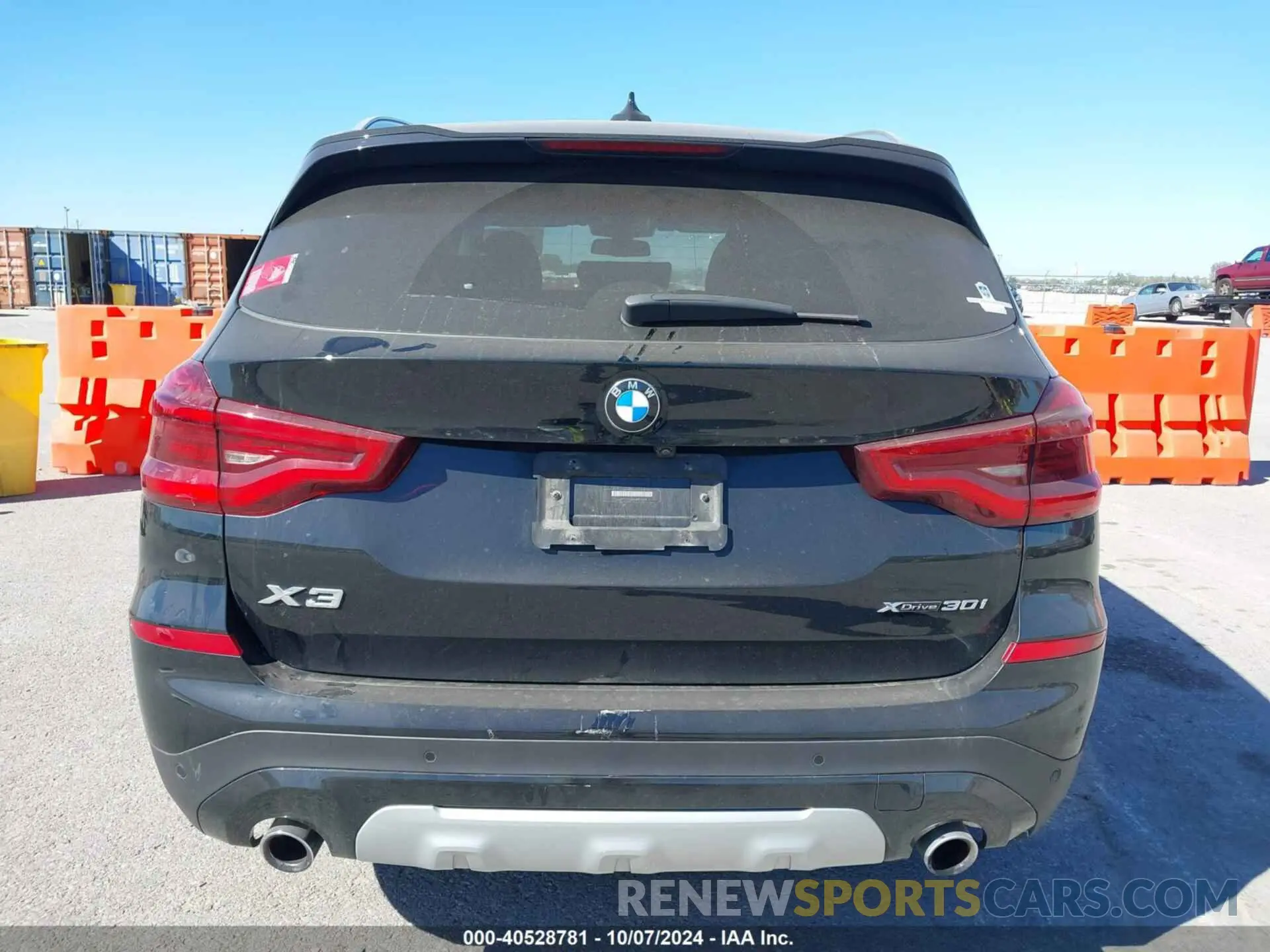 16 Photograph of a damaged car 5UXTY5C09M9E17022 BMW X3 2021