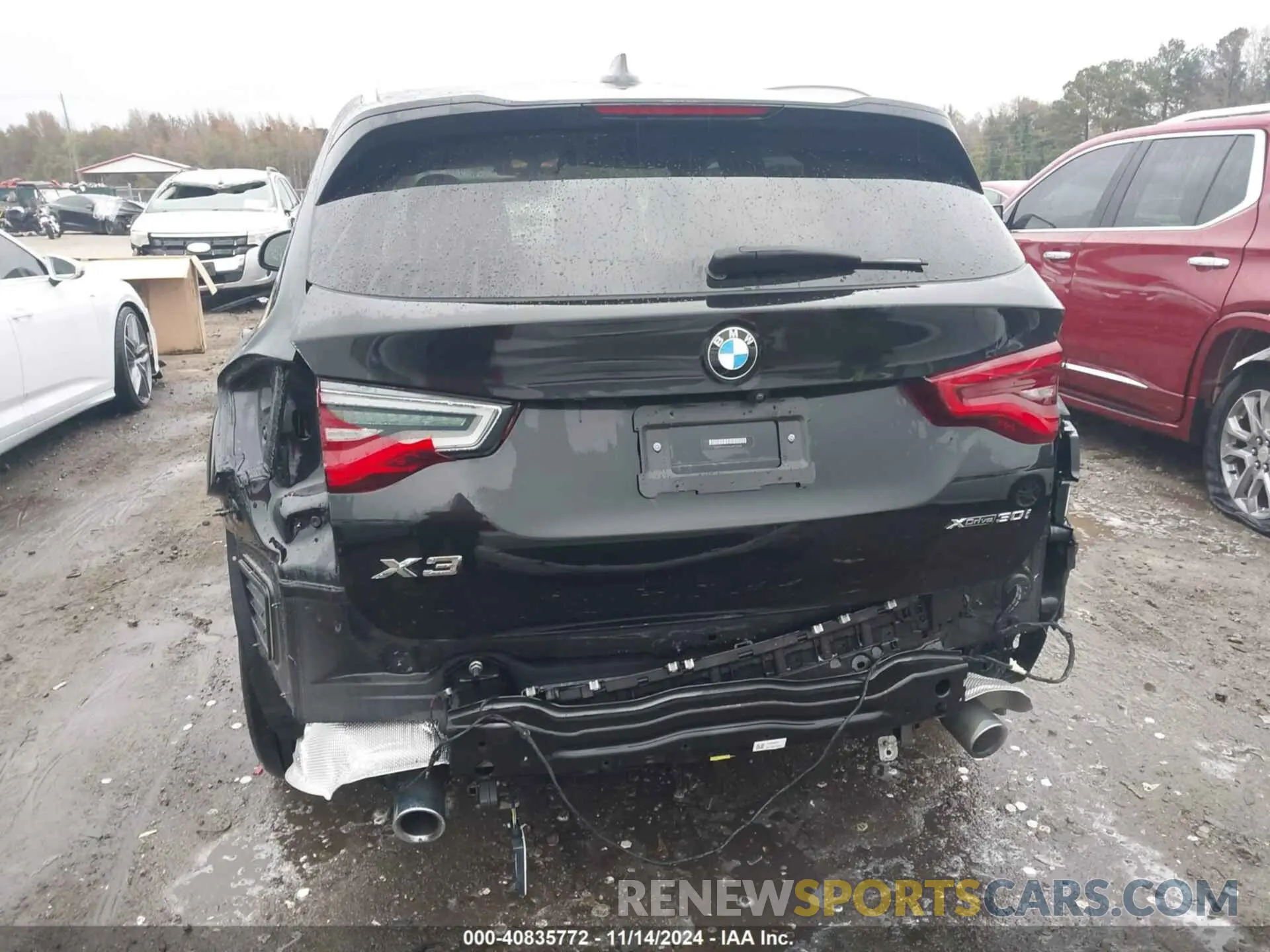 17 Photograph of a damaged car 5UXTY5C09M9F25818 BMW X3 2021