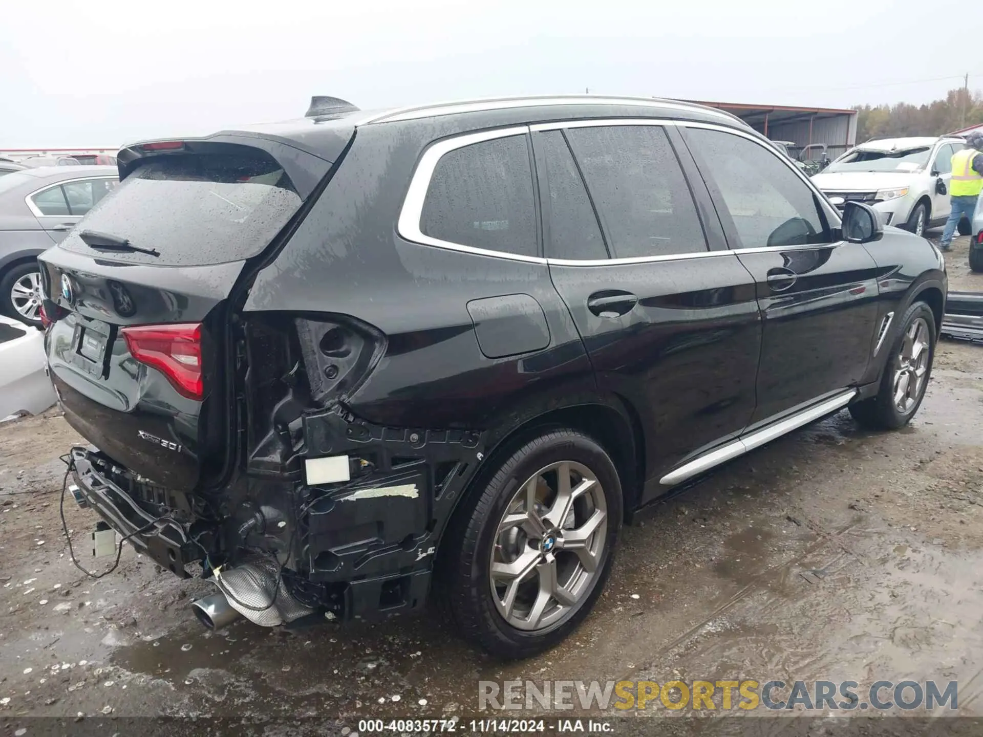 4 Photograph of a damaged car 5UXTY5C09M9F25818 BMW X3 2021