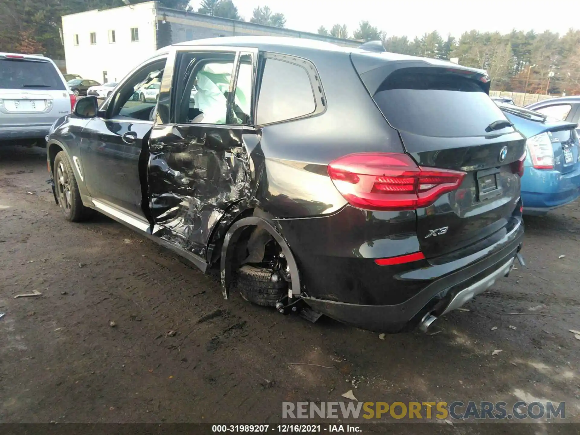 3 Photograph of a damaged car 5UXTY5C09M9F26208 BMW X3 2021