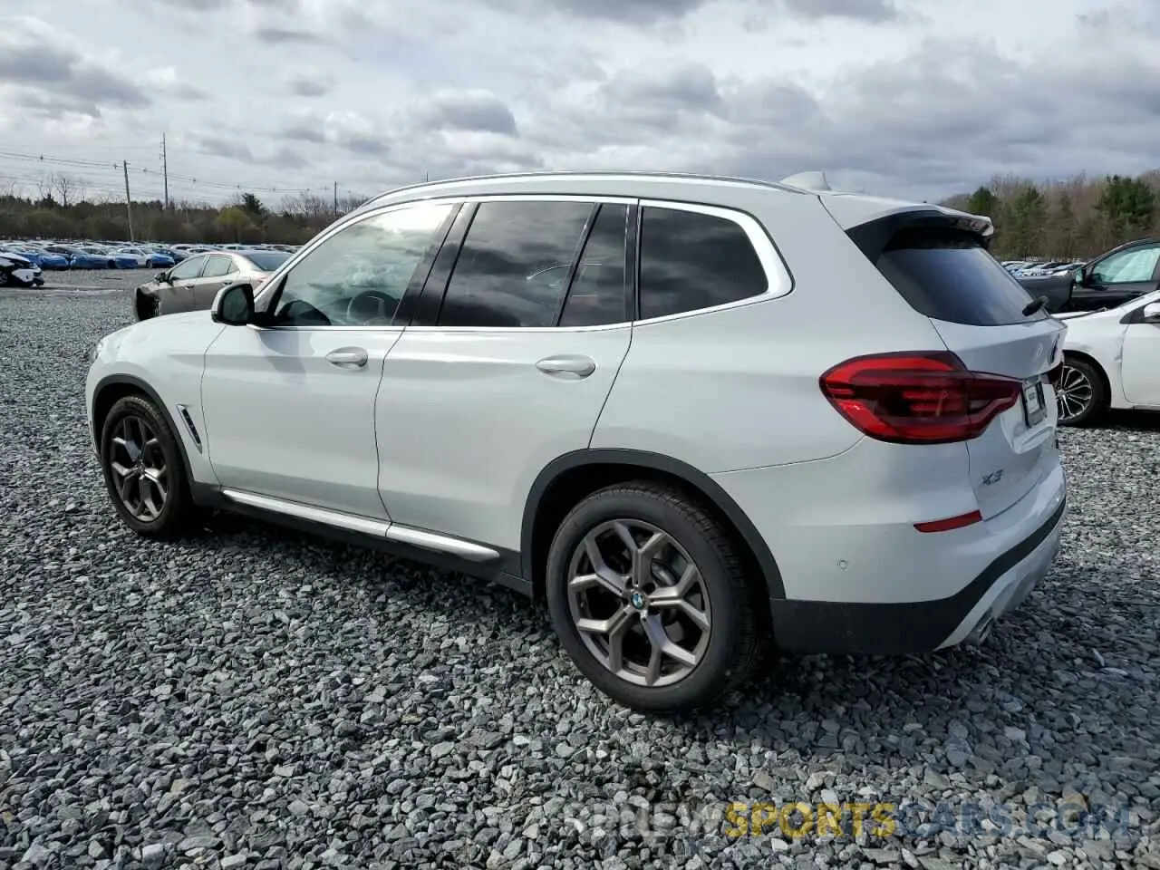 2 Photograph of a damaged car 5UXTY5C09M9F81905 BMW X3 2021