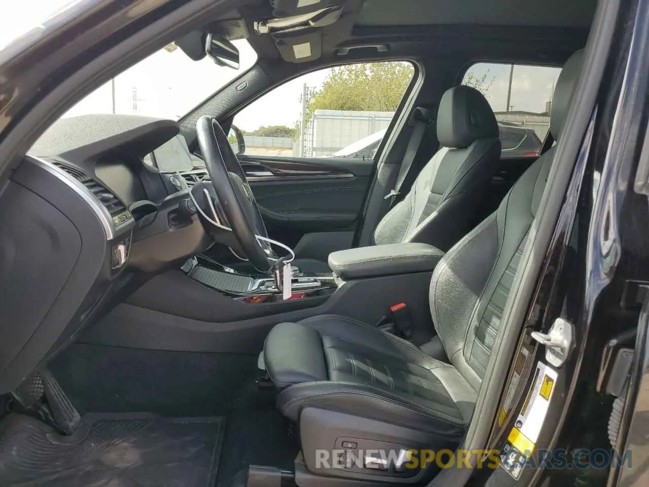 7 Photograph of a damaged car 5UXTY5C09M9G98366 BMW X3 2021