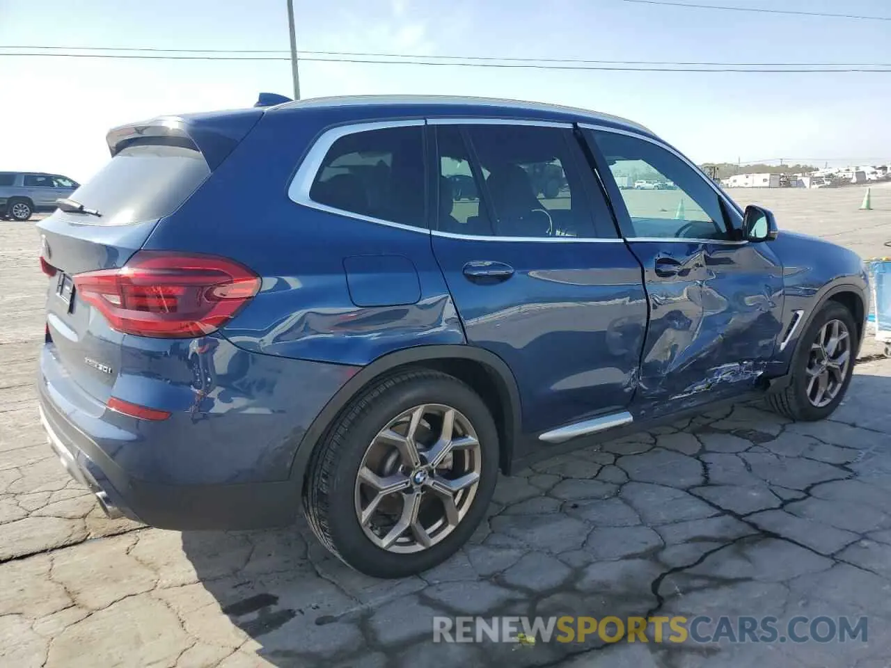 3 Photograph of a damaged car 5UXTY5C09M9H50725 BMW X3 2021