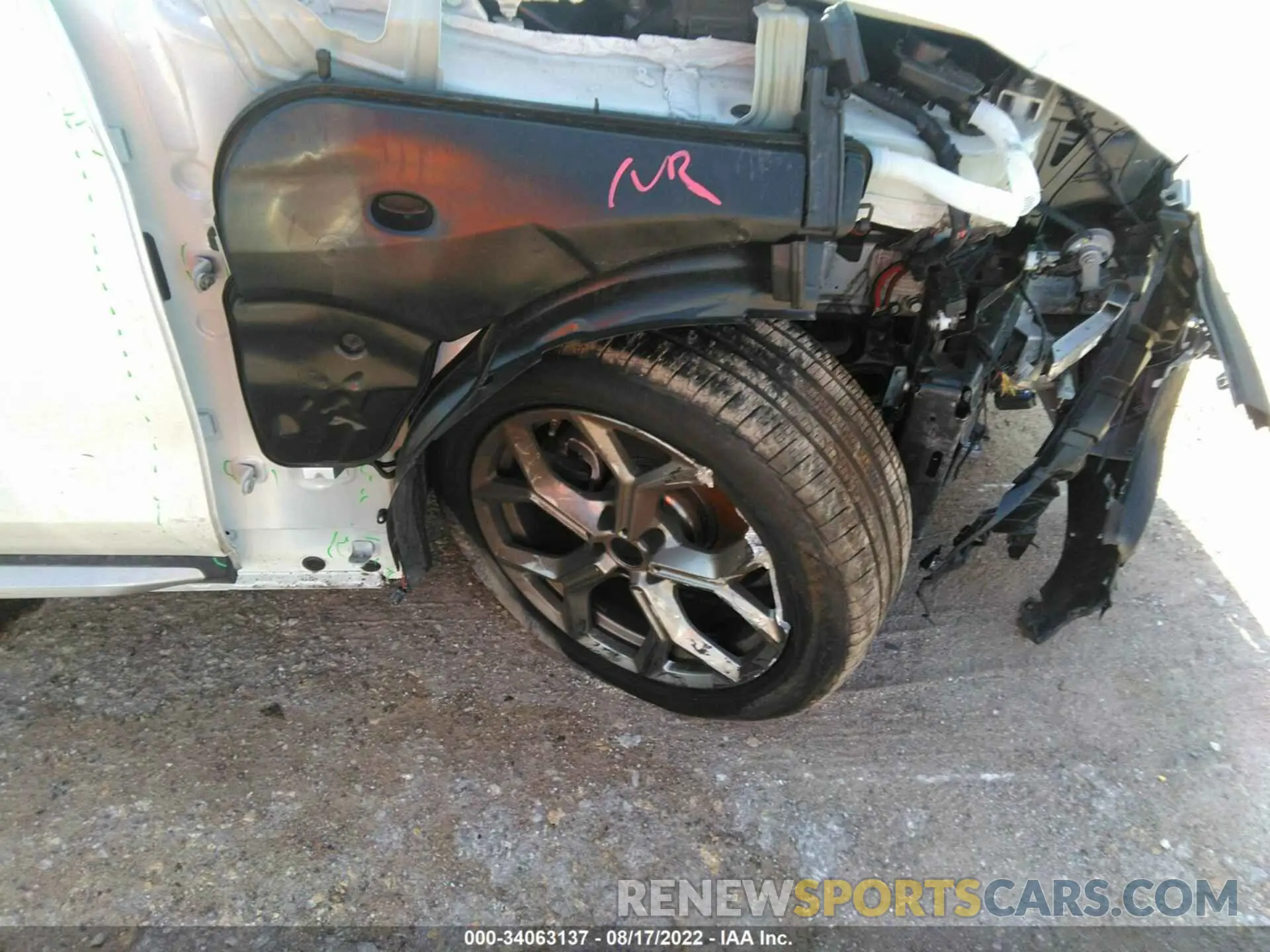14 Photograph of a damaged car 5UXTY5C09M9H89461 BMW X3 2021