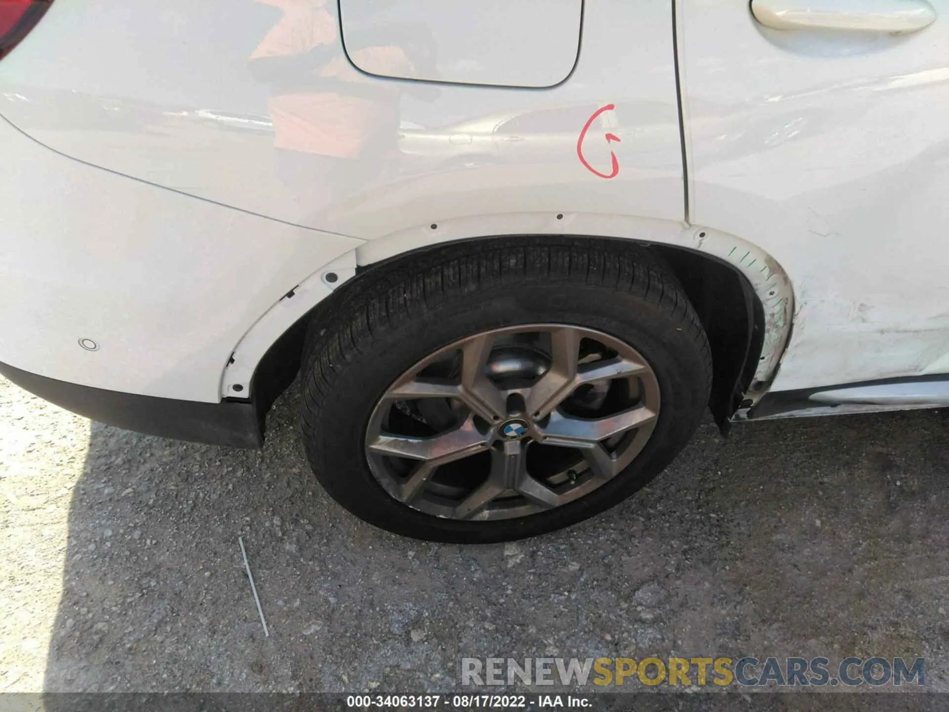 15 Photograph of a damaged car 5UXTY5C09M9H89461 BMW X3 2021