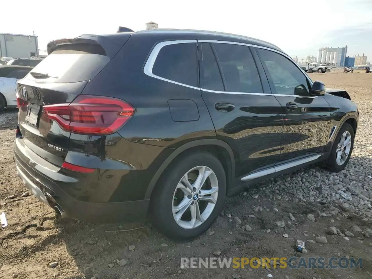 3 Photograph of a damaged car 5UXTY5C0XM9D91868 BMW X3 2021