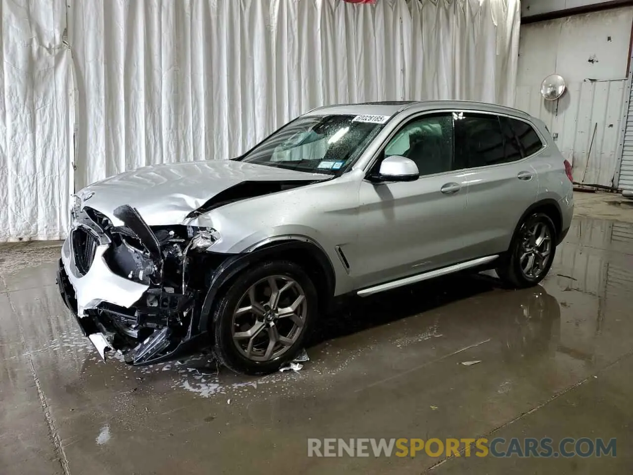 1 Photograph of a damaged car 5UXTY5C0XM9E72644 BMW X3 2021