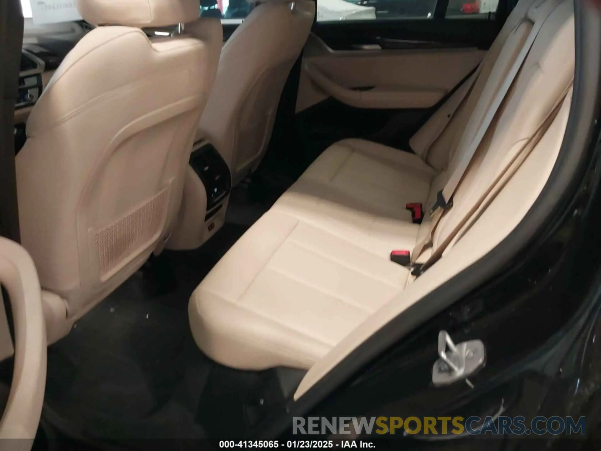 8 Photograph of a damaged car 5UXTY5C0XM9F11572 BMW X3 2021