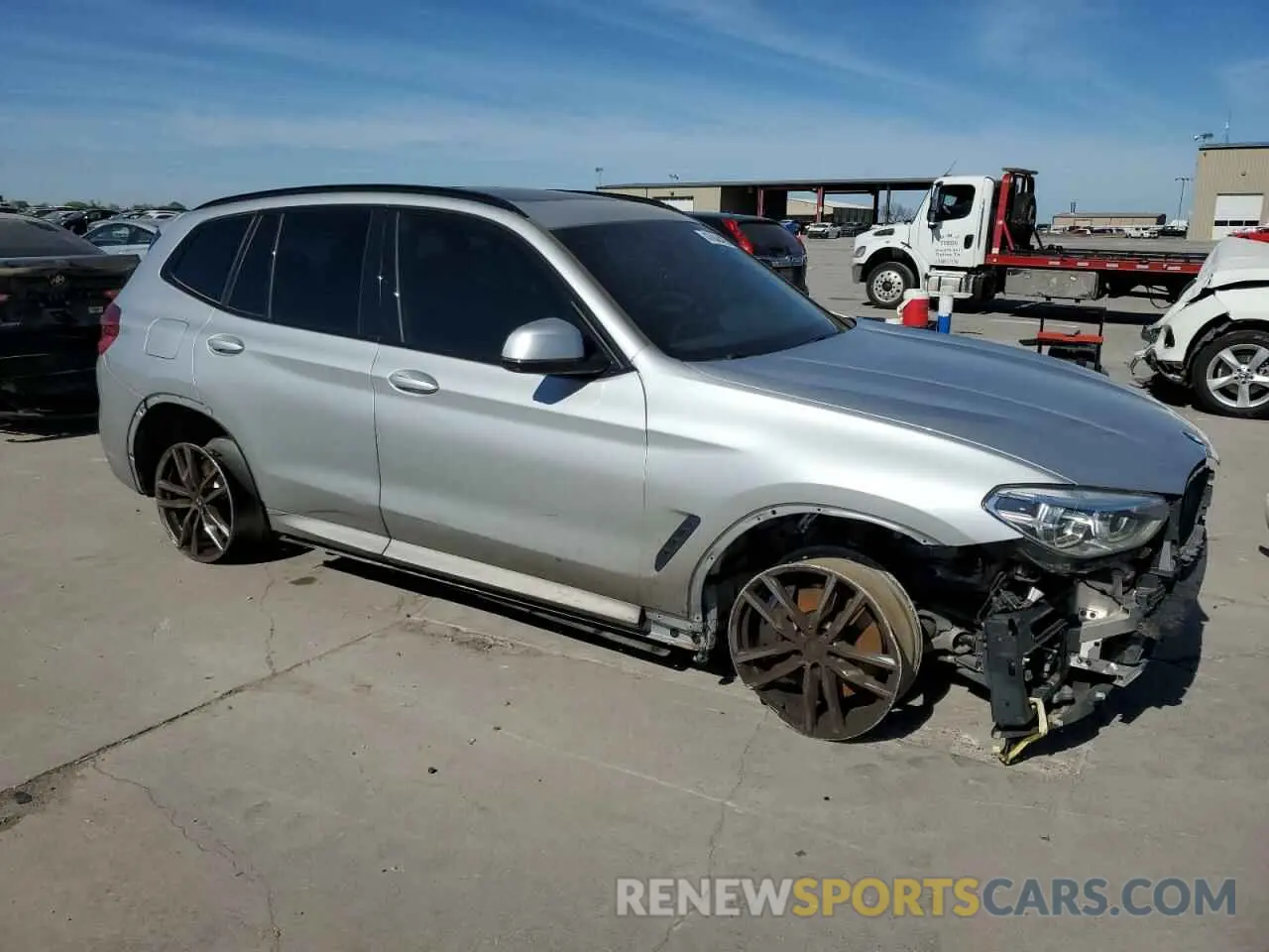 4 Photograph of a damaged car 5UXTY5C0XM9F13239 BMW X3 2021
