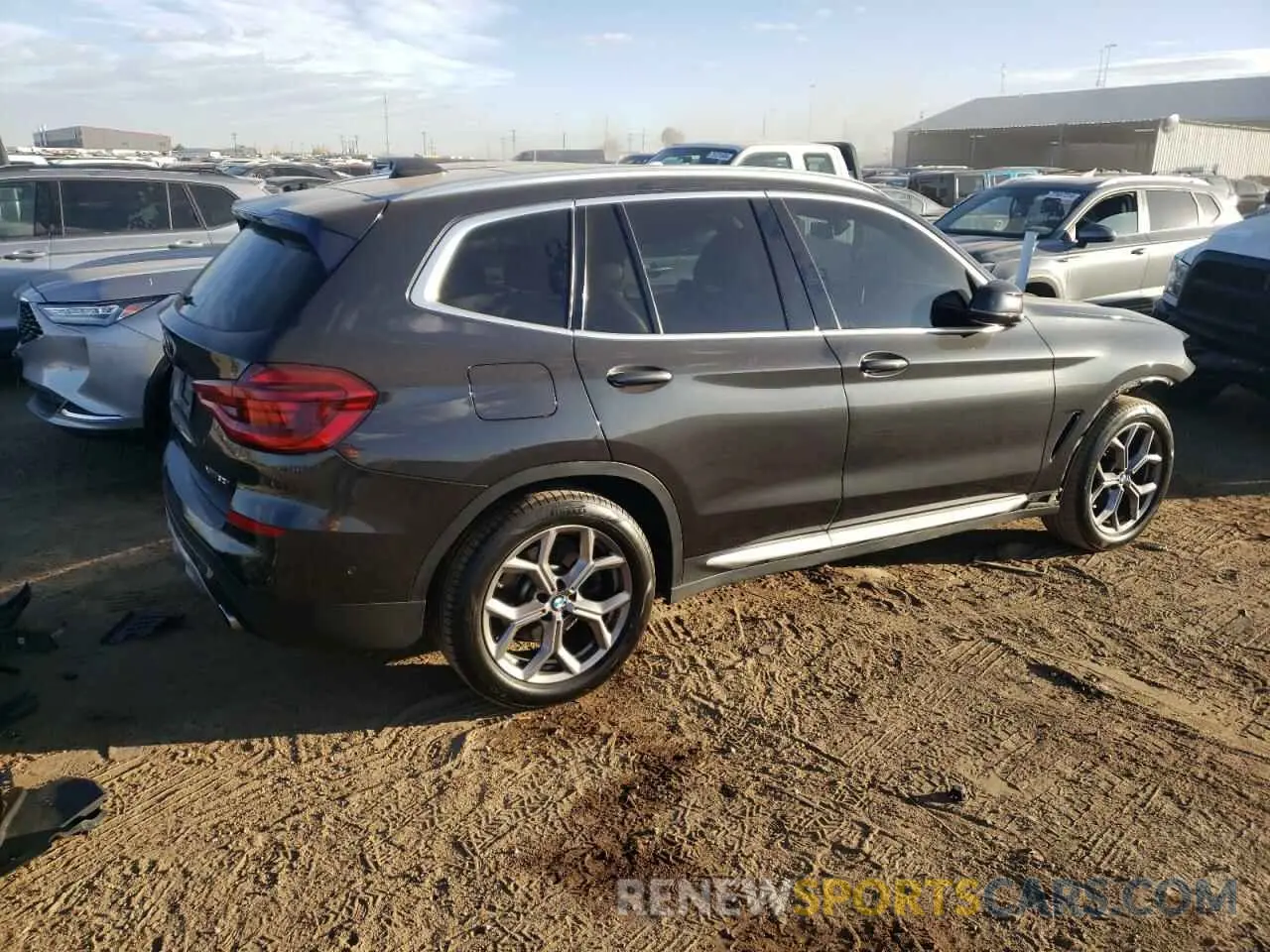 3 Photograph of a damaged car 5UXTY5C0XM9F82724 BMW X3 2021