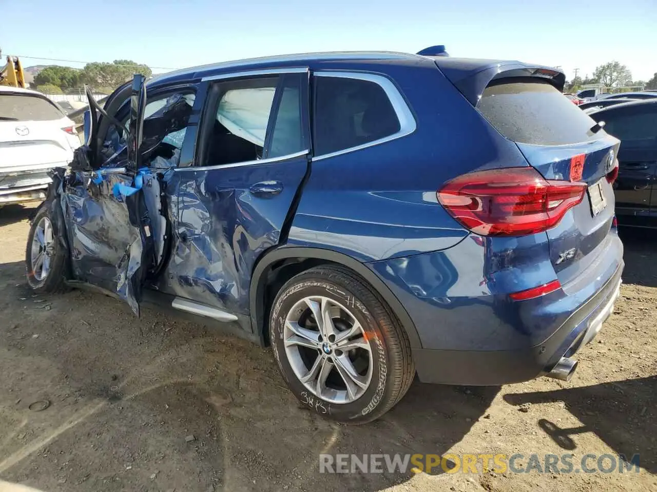 2 Photograph of a damaged car 5UXTY5C0XM9F95652 BMW X3 2021