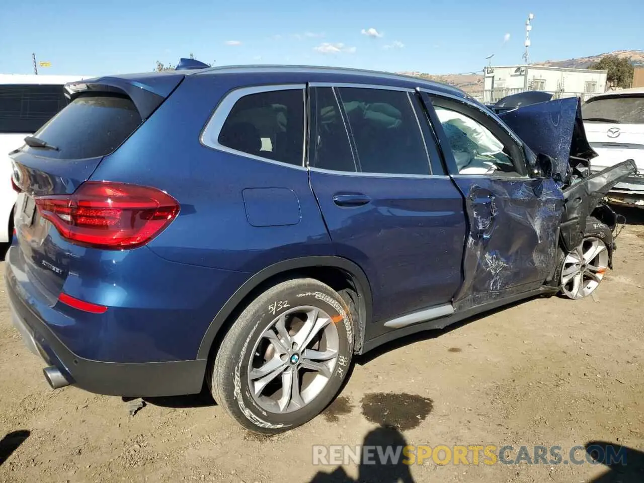 3 Photograph of a damaged car 5UXTY5C0XM9F95652 BMW X3 2021