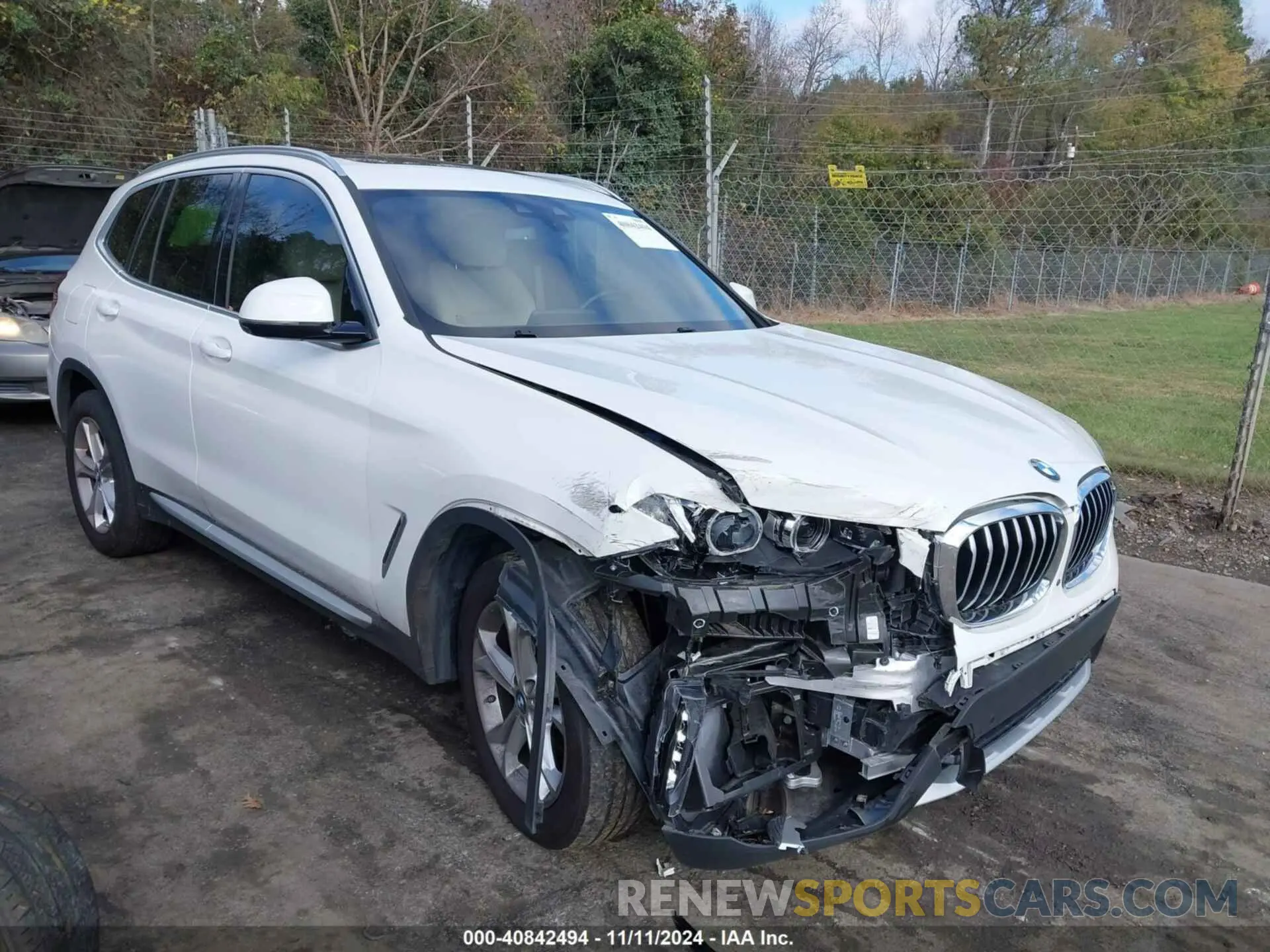 1 Photograph of a damaged car 5UXTY5C0XM9G14684 BMW X3 2021