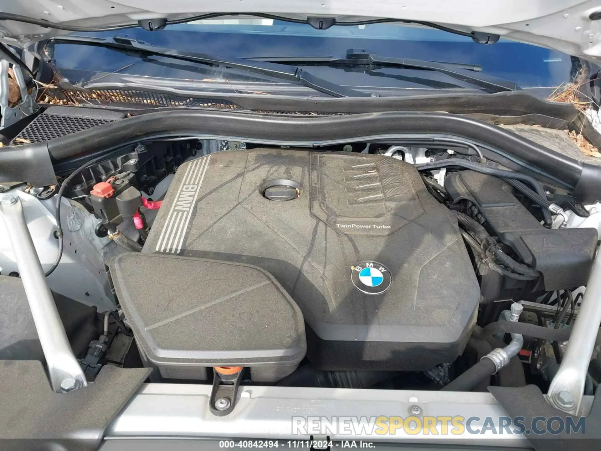 10 Photograph of a damaged car 5UXTY5C0XM9G14684 BMW X3 2021