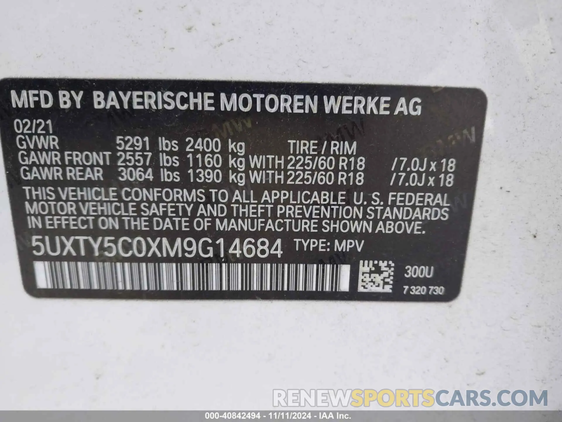 9 Photograph of a damaged car 5UXTY5C0XM9G14684 BMW X3 2021