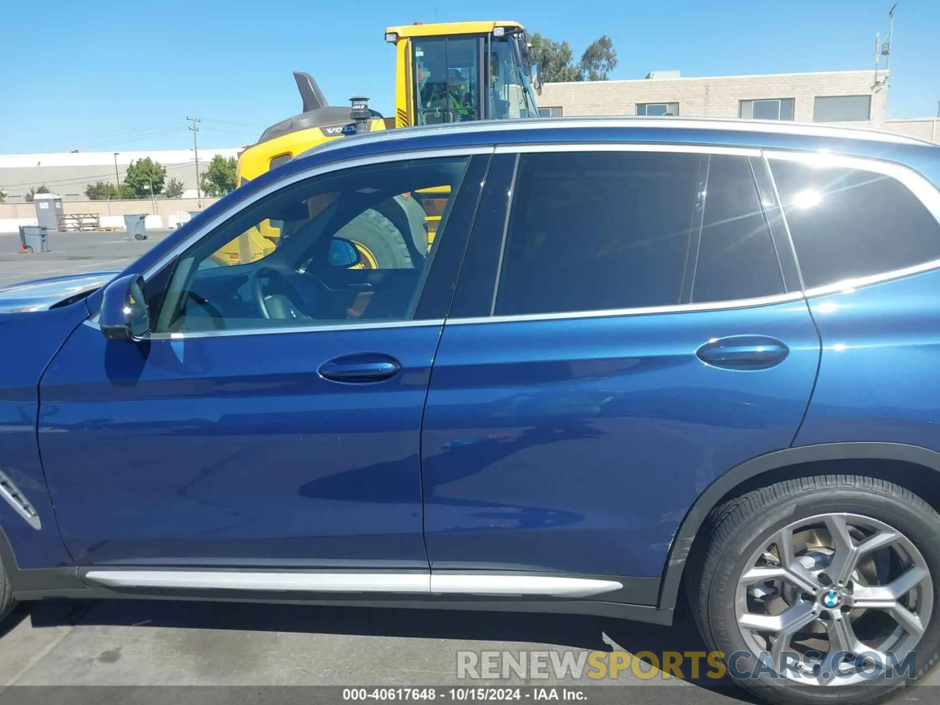 15 Photograph of a damaged car 5UXTY5C0XM9G20050 BMW X3 2021