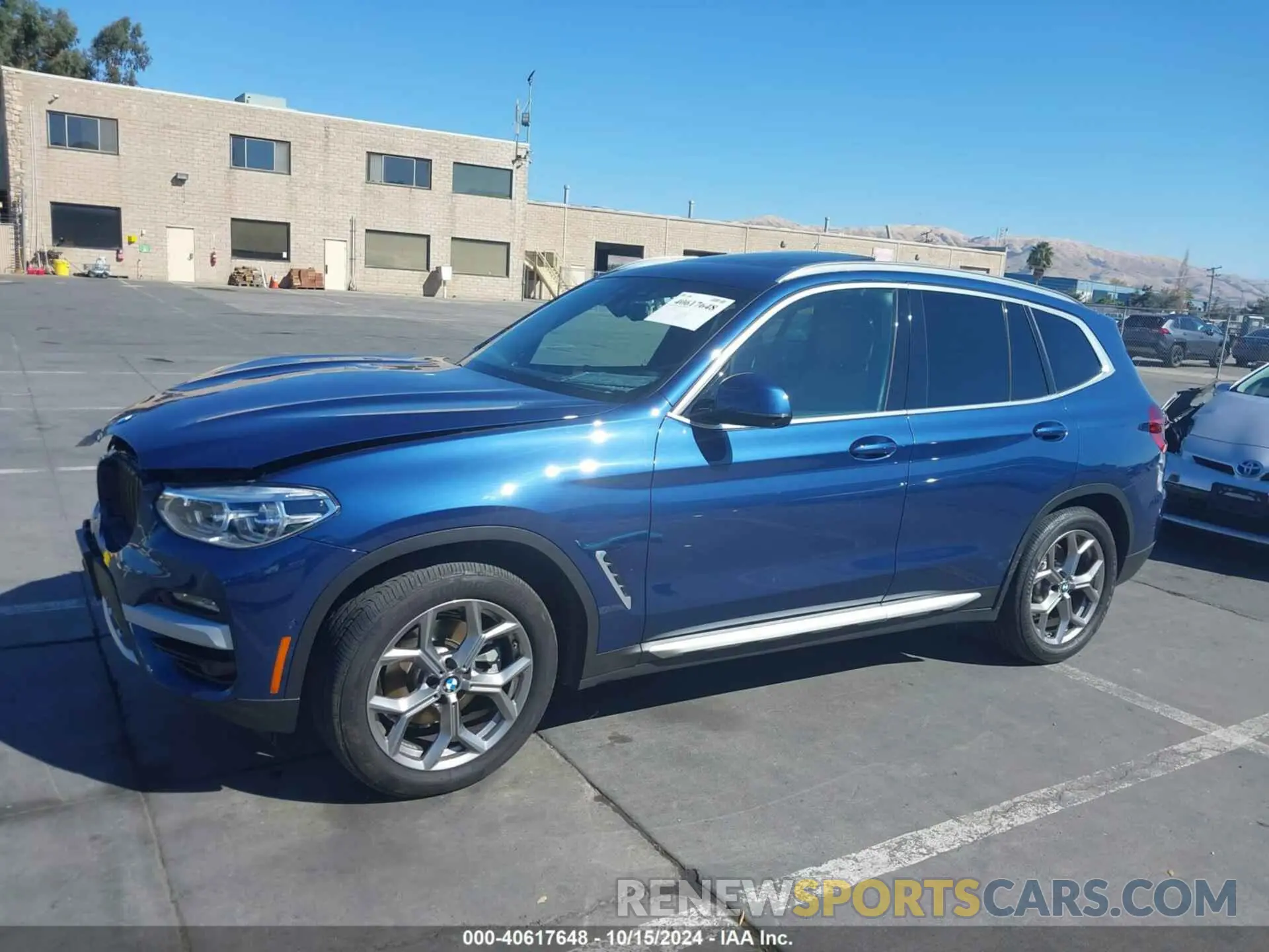 2 Photograph of a damaged car 5UXTY5C0XM9G20050 BMW X3 2021