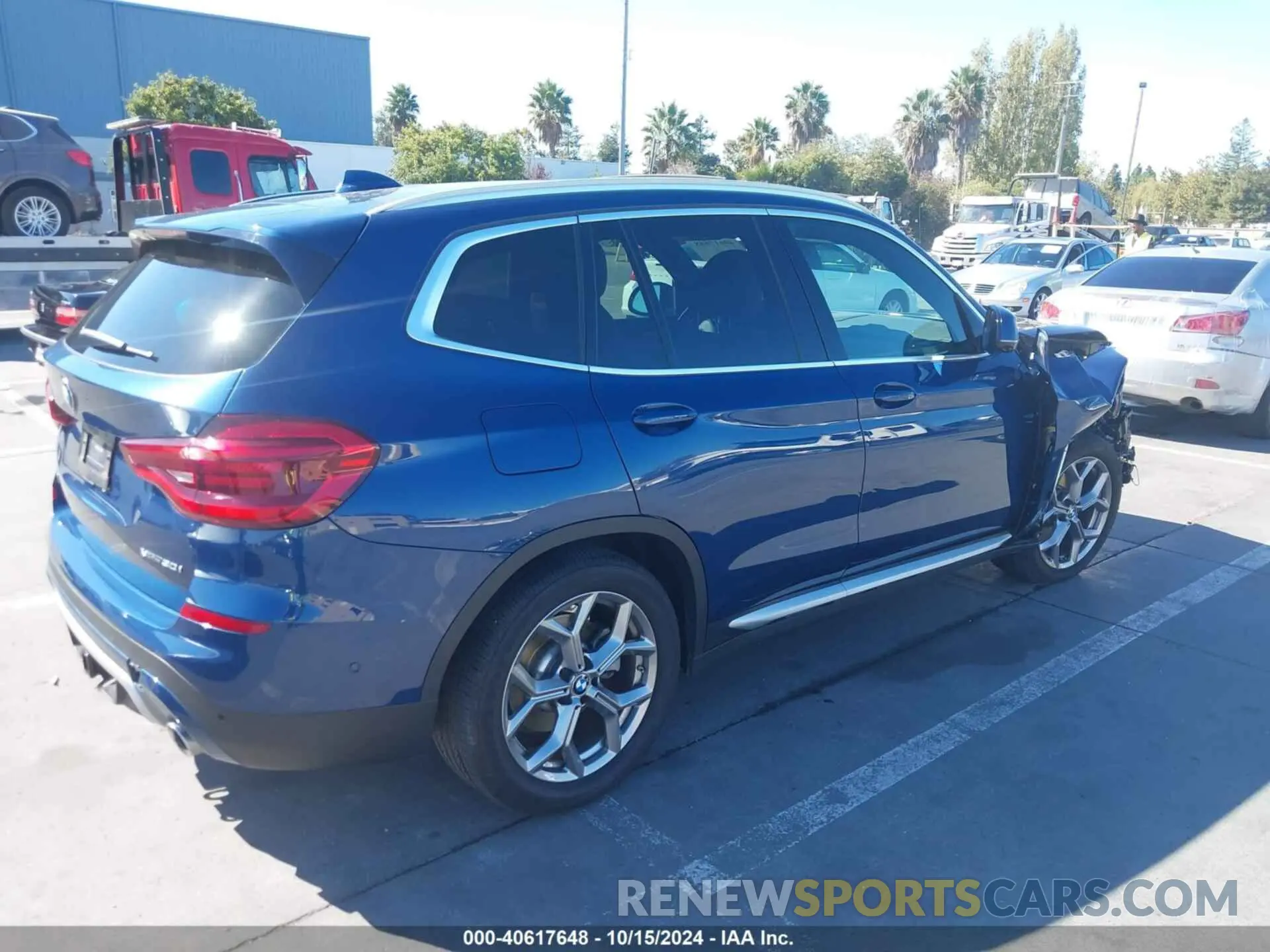 4 Photograph of a damaged car 5UXTY5C0XM9G20050 BMW X3 2021