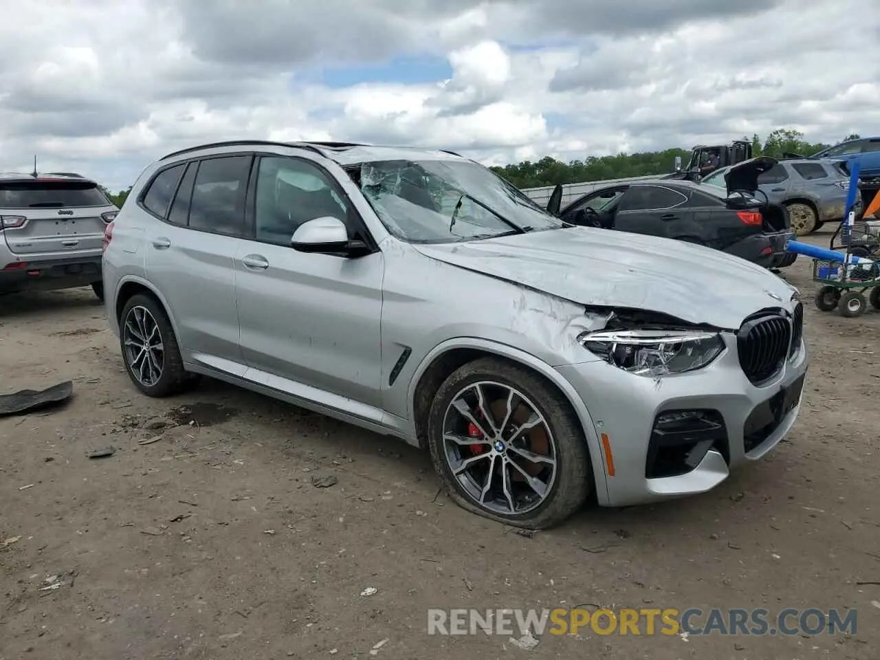 4 Photograph of a damaged car 5UXTY9C00M9H80428 BMW X3 2021