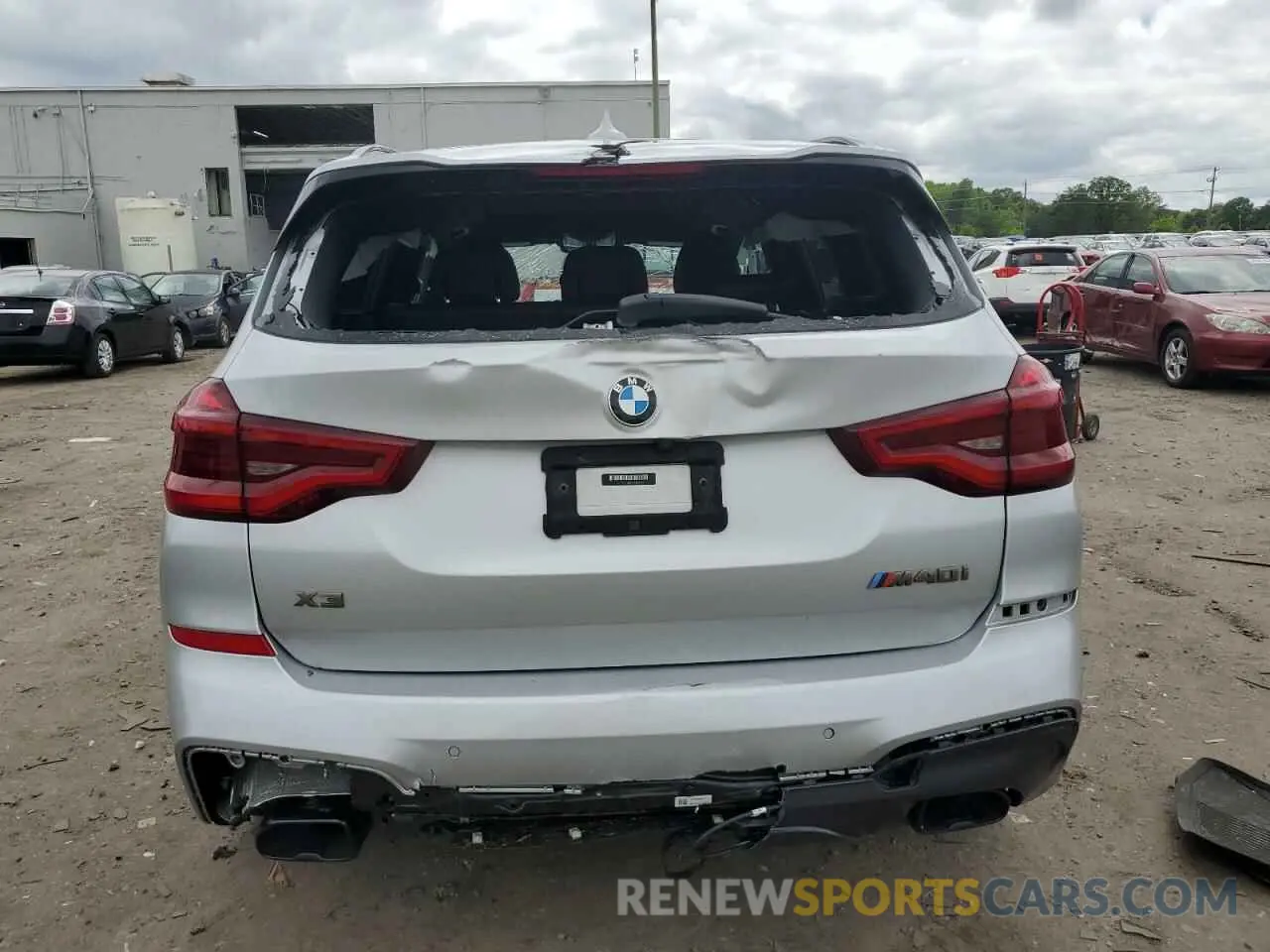 6 Photograph of a damaged car 5UXTY9C00M9H80428 BMW X3 2021