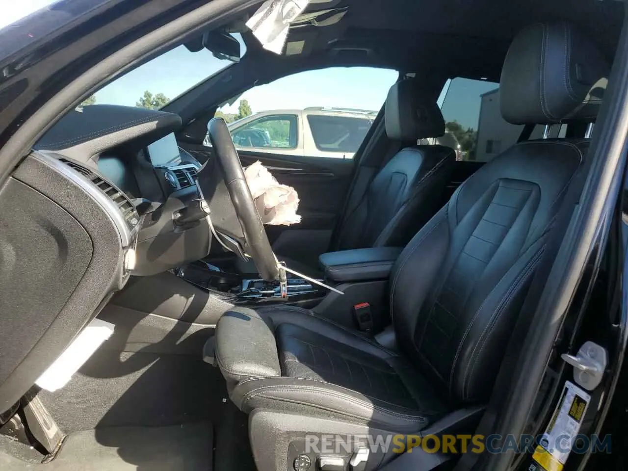 7 Photograph of a damaged car 5UXTY9C01M9E61250 BMW X3 2021