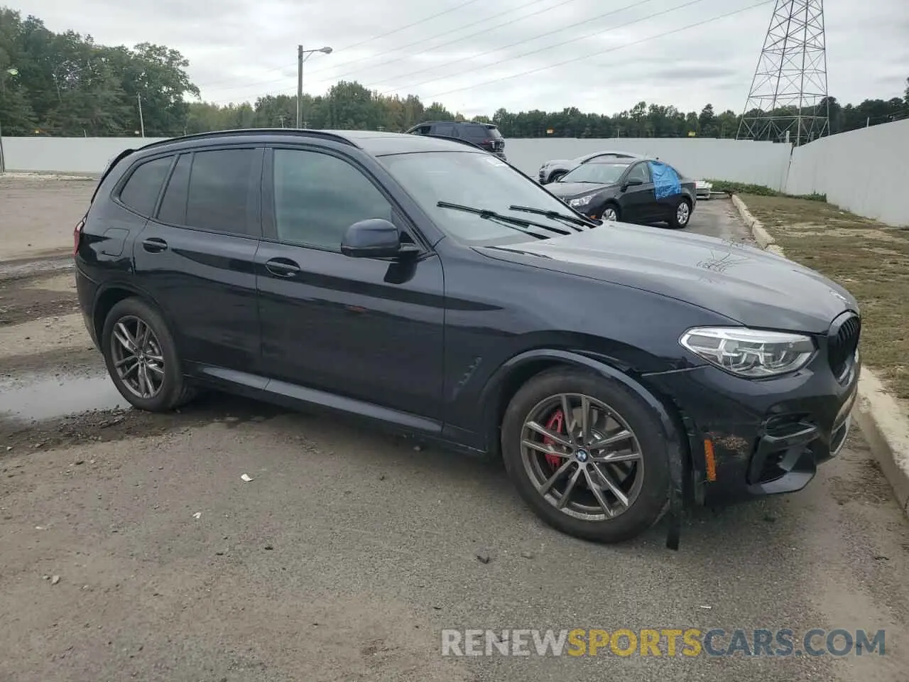 4 Photograph of a damaged car 5UXTY9C02M9G57715 BMW X3 2021