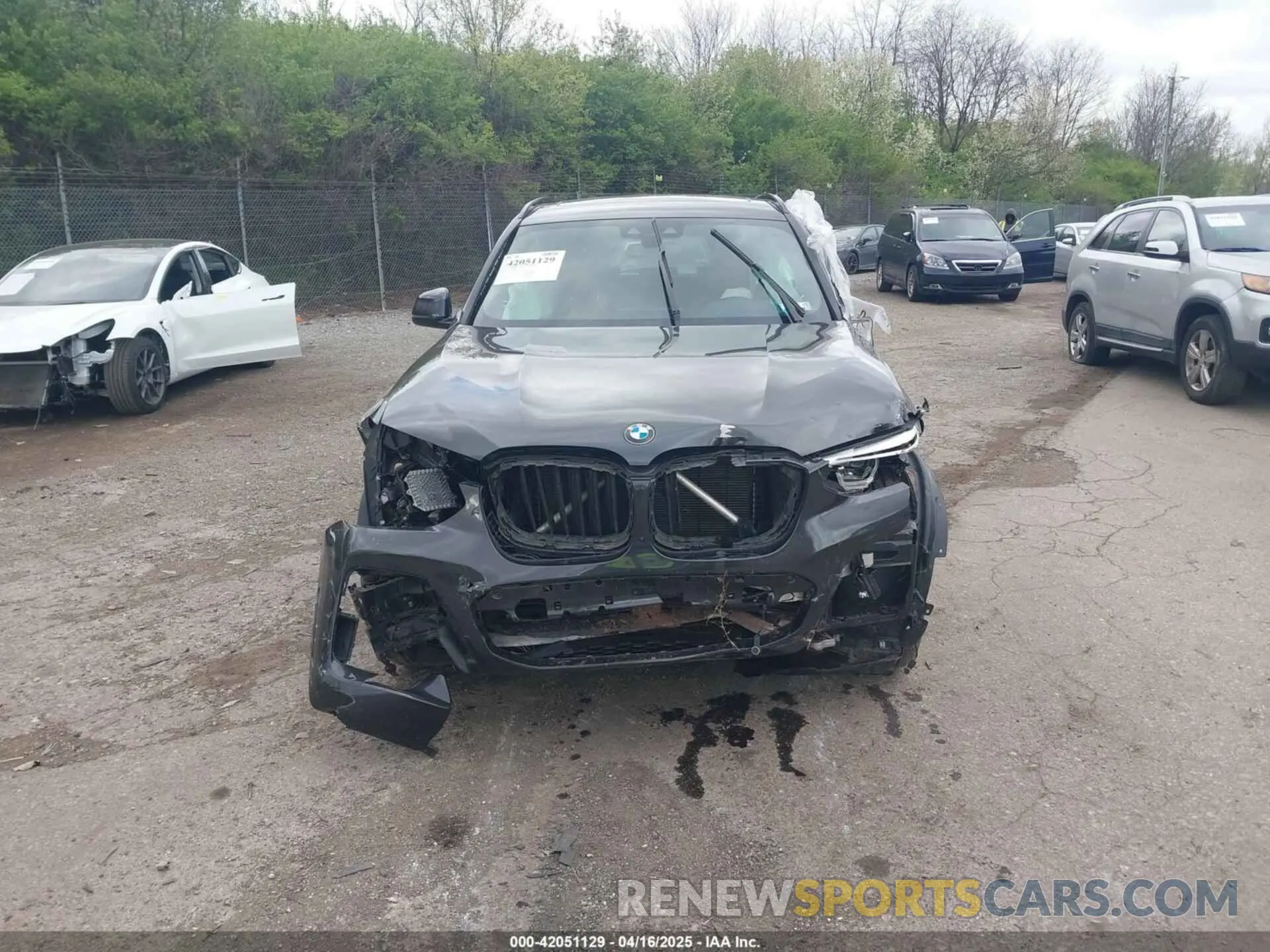 13 Photograph of a damaged car 5UXTY9C02M9H86750 BMW X3 2021