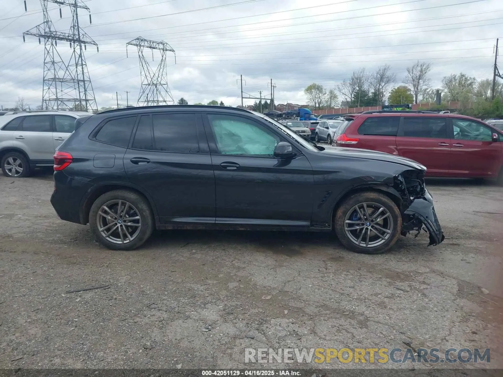 14 Photograph of a damaged car 5UXTY9C02M9H86750 BMW X3 2021