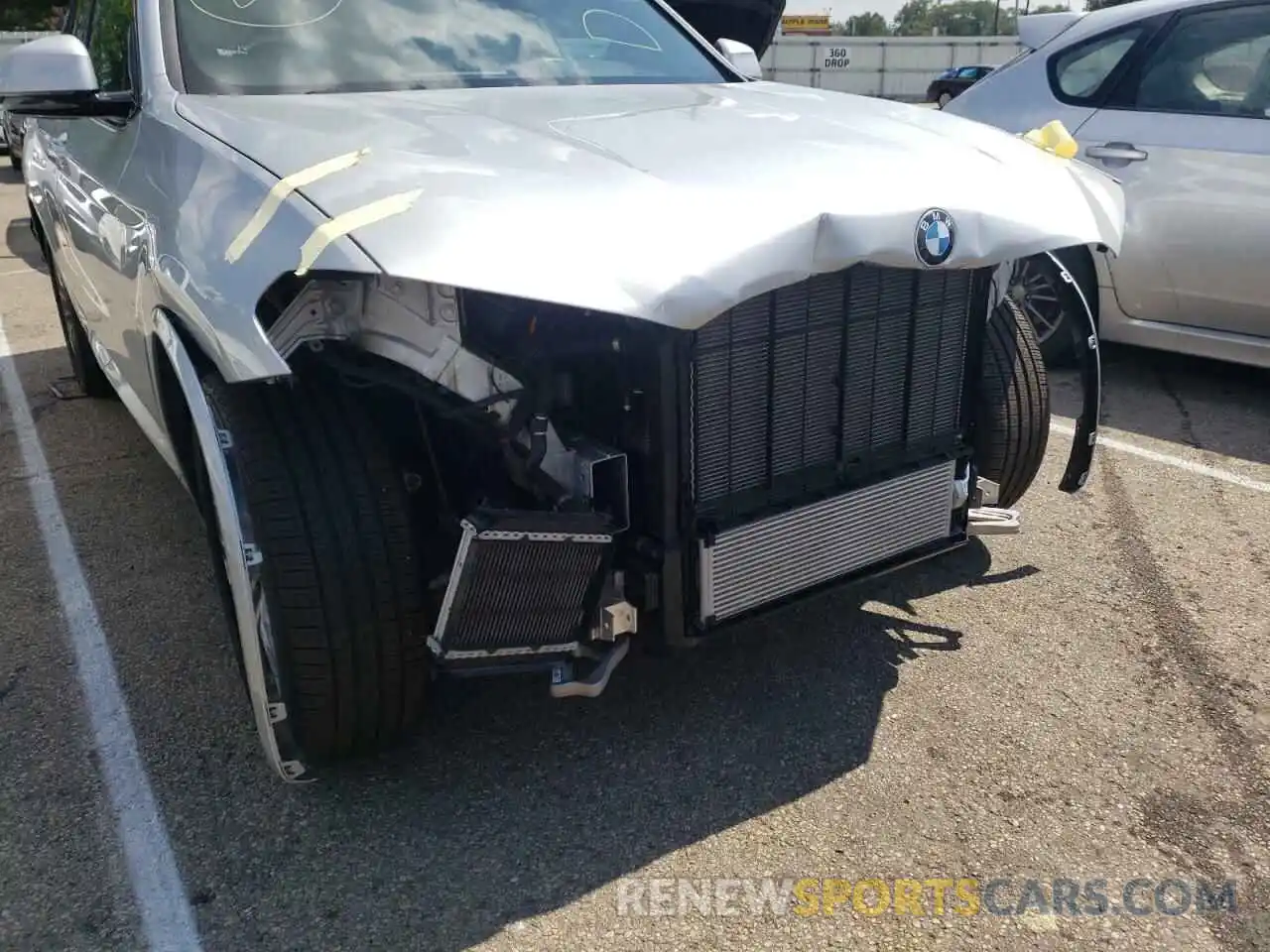 9 Photograph of a damaged car 5UXTY9C02M9H86814 BMW X3 2021