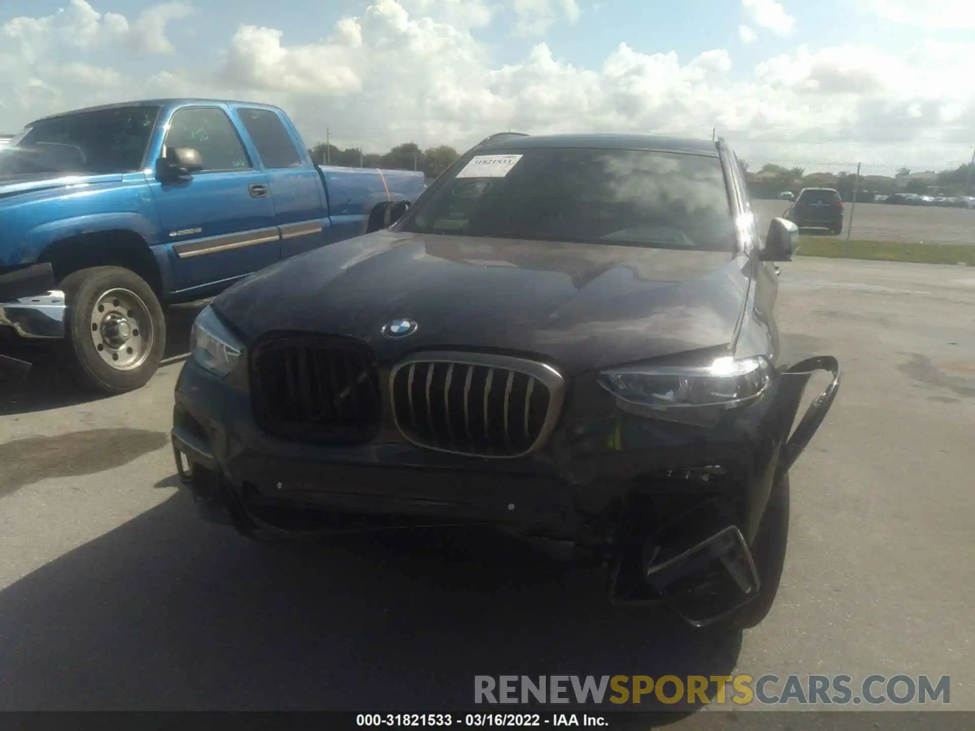 6 Photograph of a damaged car 5UXTY9C04M9E00460 BMW X3 2021