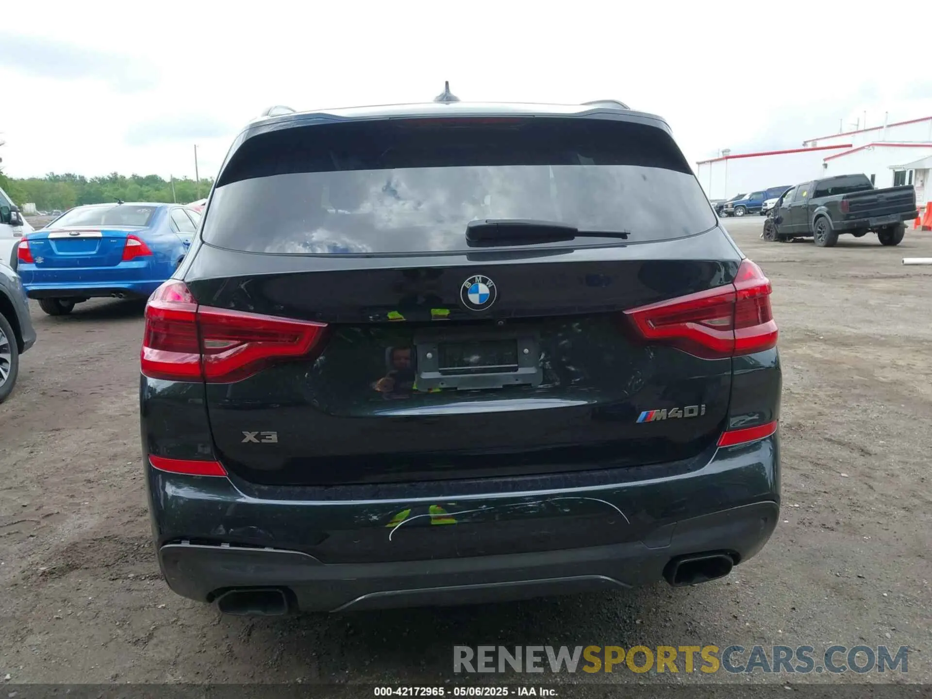 16 Photograph of a damaged car 5UXTY9C04M9E07540 BMW X3 2021
