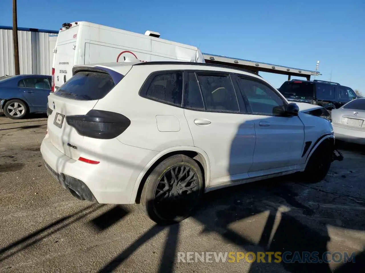 3 Photograph of a damaged car 5UXTY9C05M9F39805 BMW X3 2021