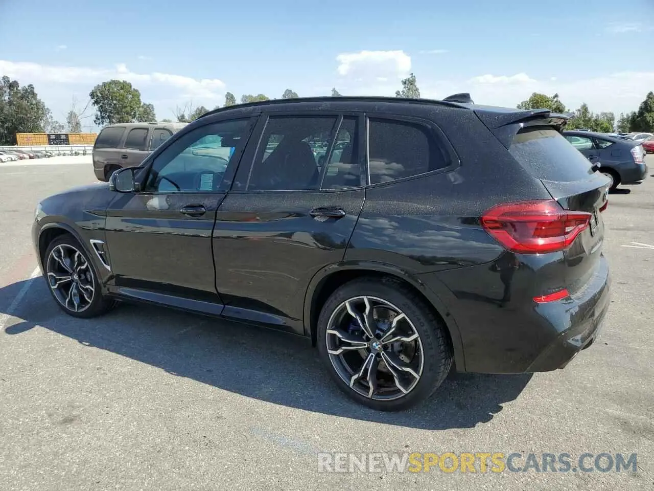 2 Photograph of a damaged car 5YMTS0C05M9F31855 BMW X3 2021