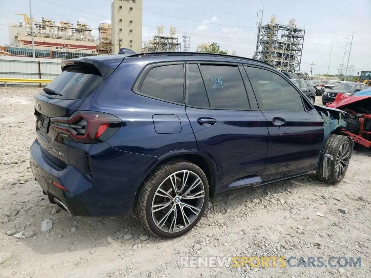 3 Photograph of a damaged car 5UX43DP00N9K52130 BMW X3 2022