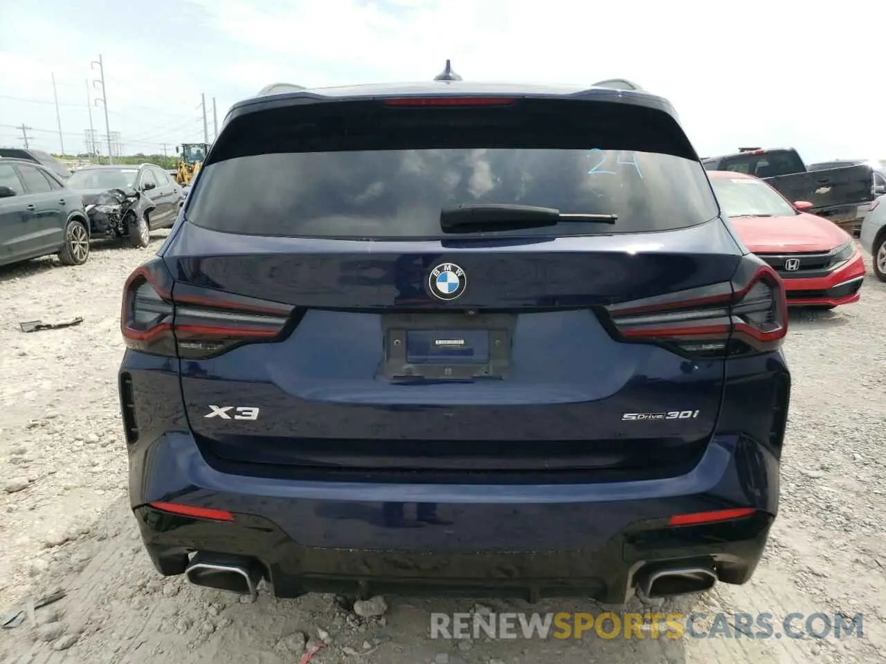 6 Photograph of a damaged car 5UX43DP00N9K52130 BMW X3 2022